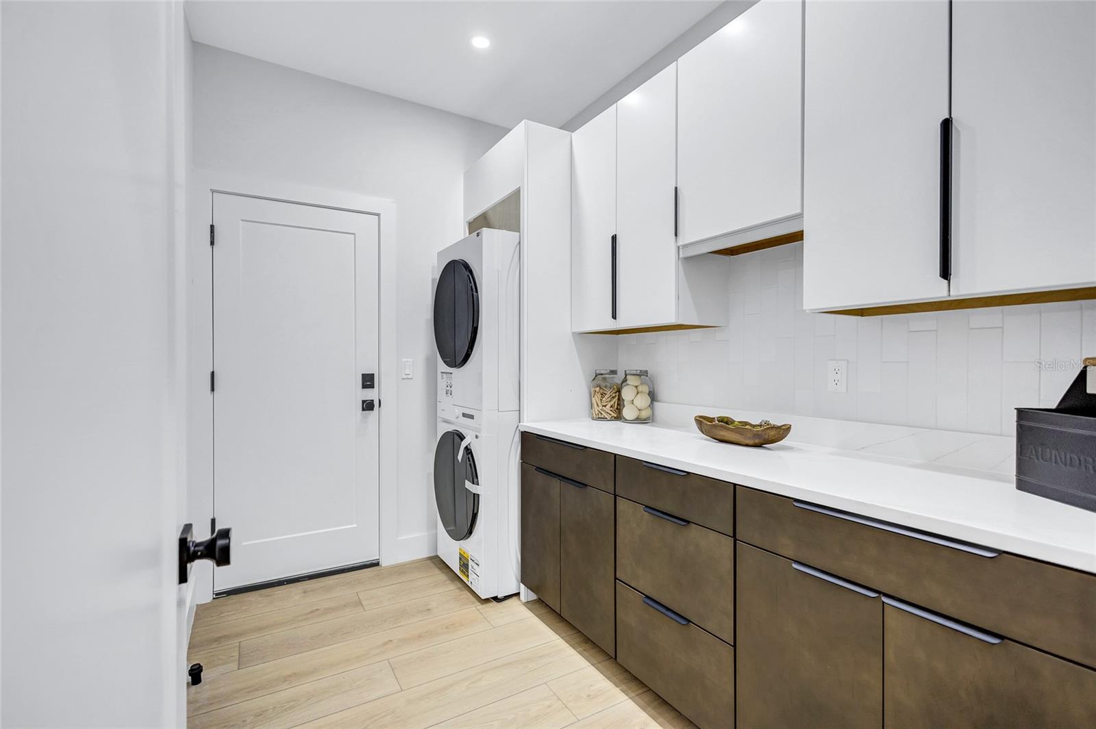 Image 38 of 46 For 5518 Newton Avenue S