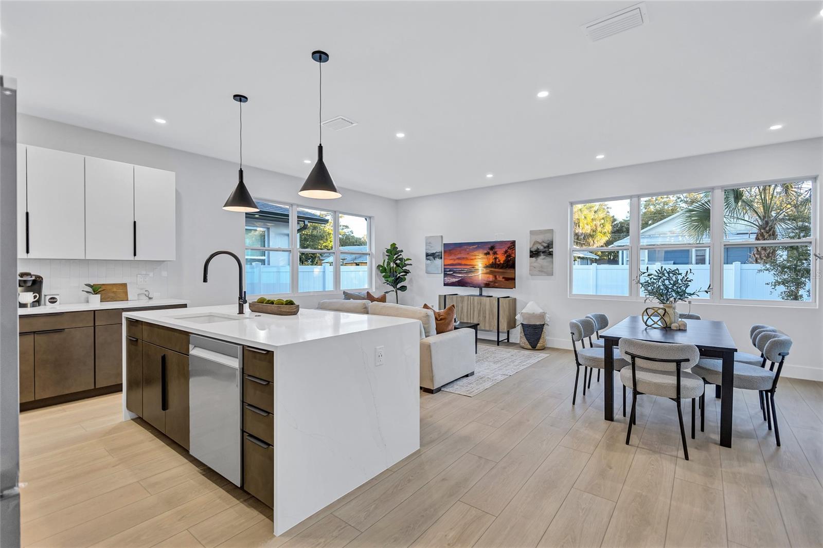 Image 8 of 46 For 5518 Newton Avenue S