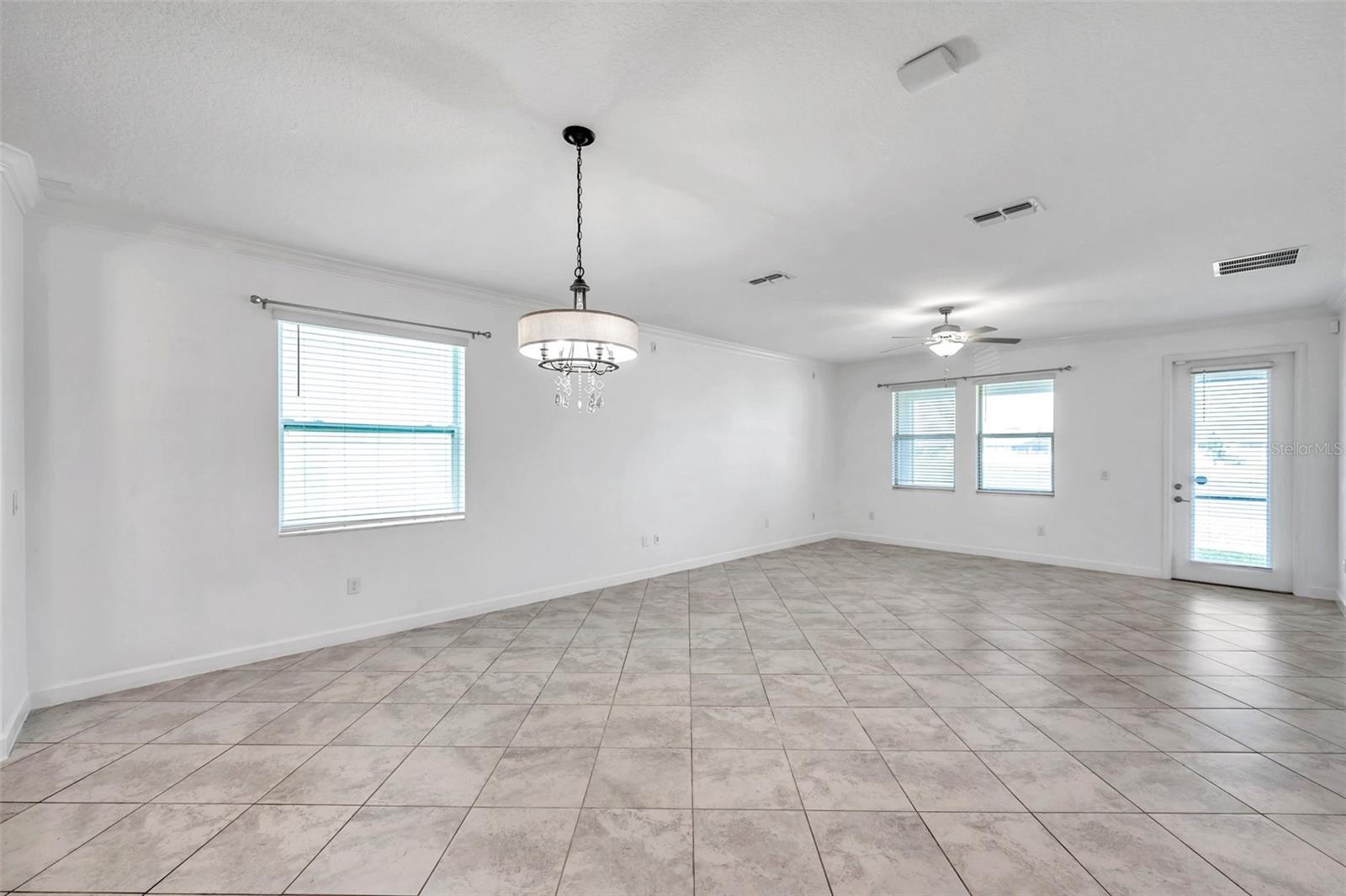 Image 15 of 76 For 11820 Sunburst Marble Road