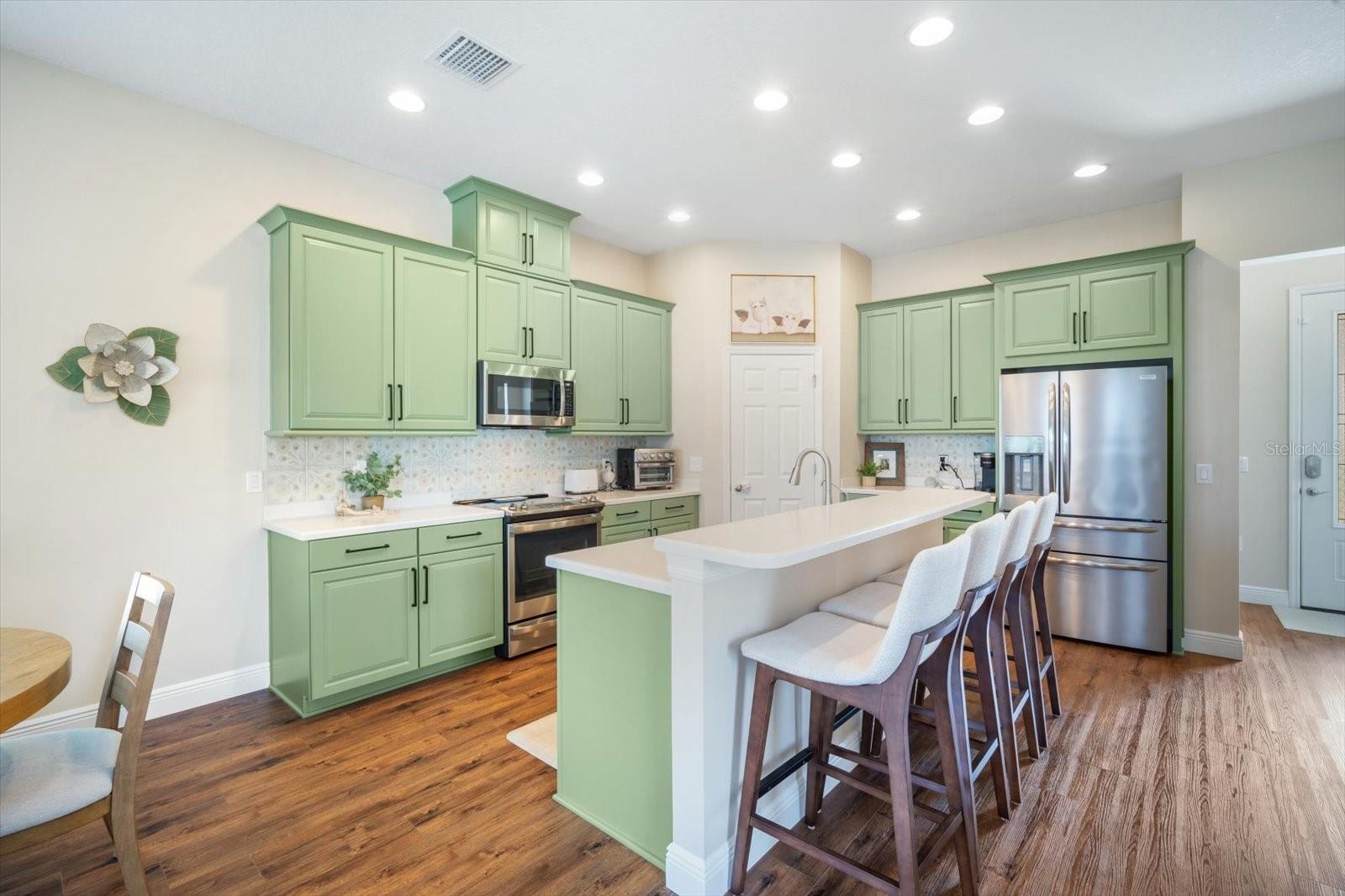 Listing photo id 10 for 11109 Great Neck Road