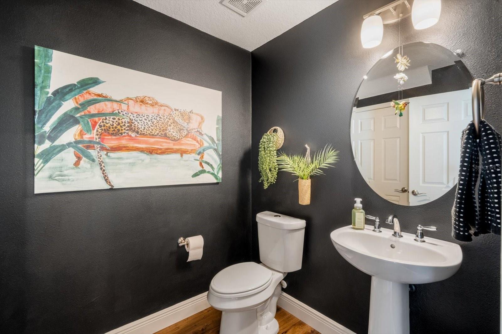 Listing photo id 15 for 11109 Great Neck Road