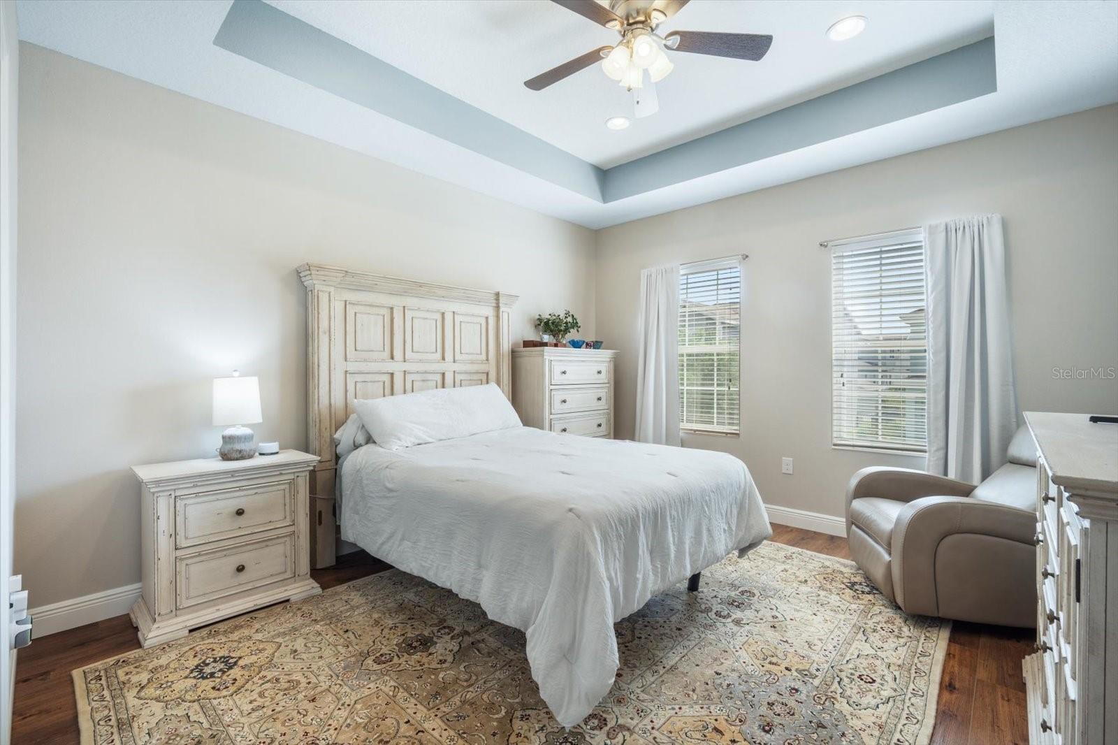 Listing photo id 19 for 11109 Great Neck Road