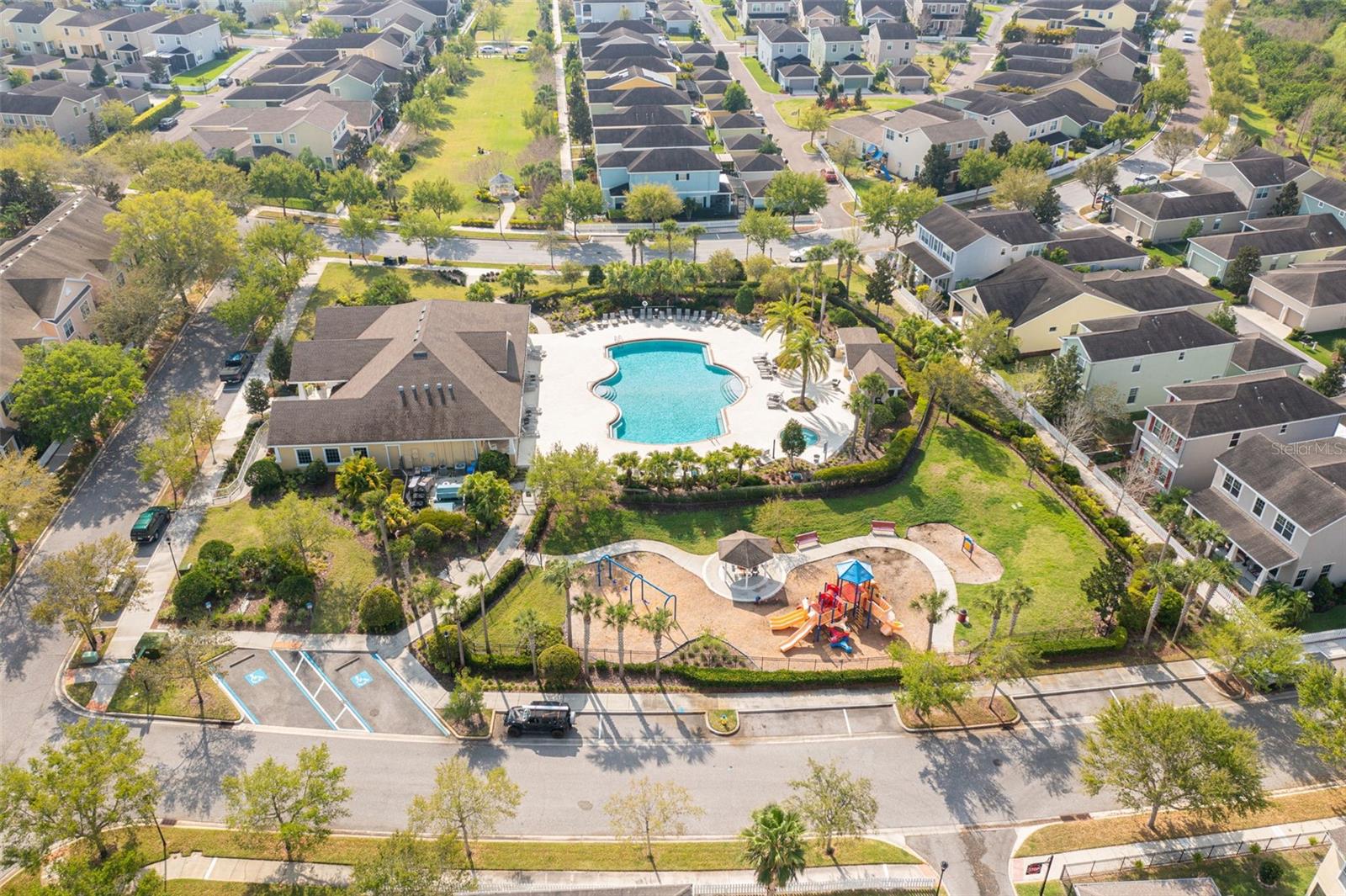 Listing photo id 32 for 11109 Great Neck Road