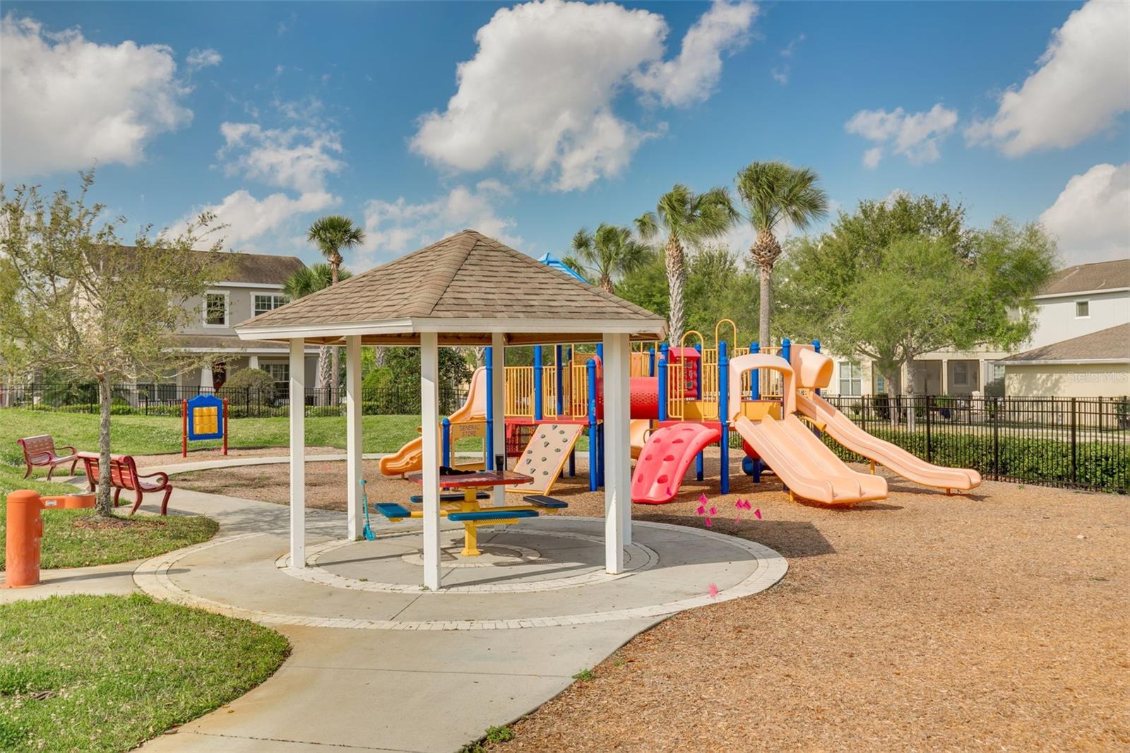 Listing photo id 42 for 11109 Great Neck Road