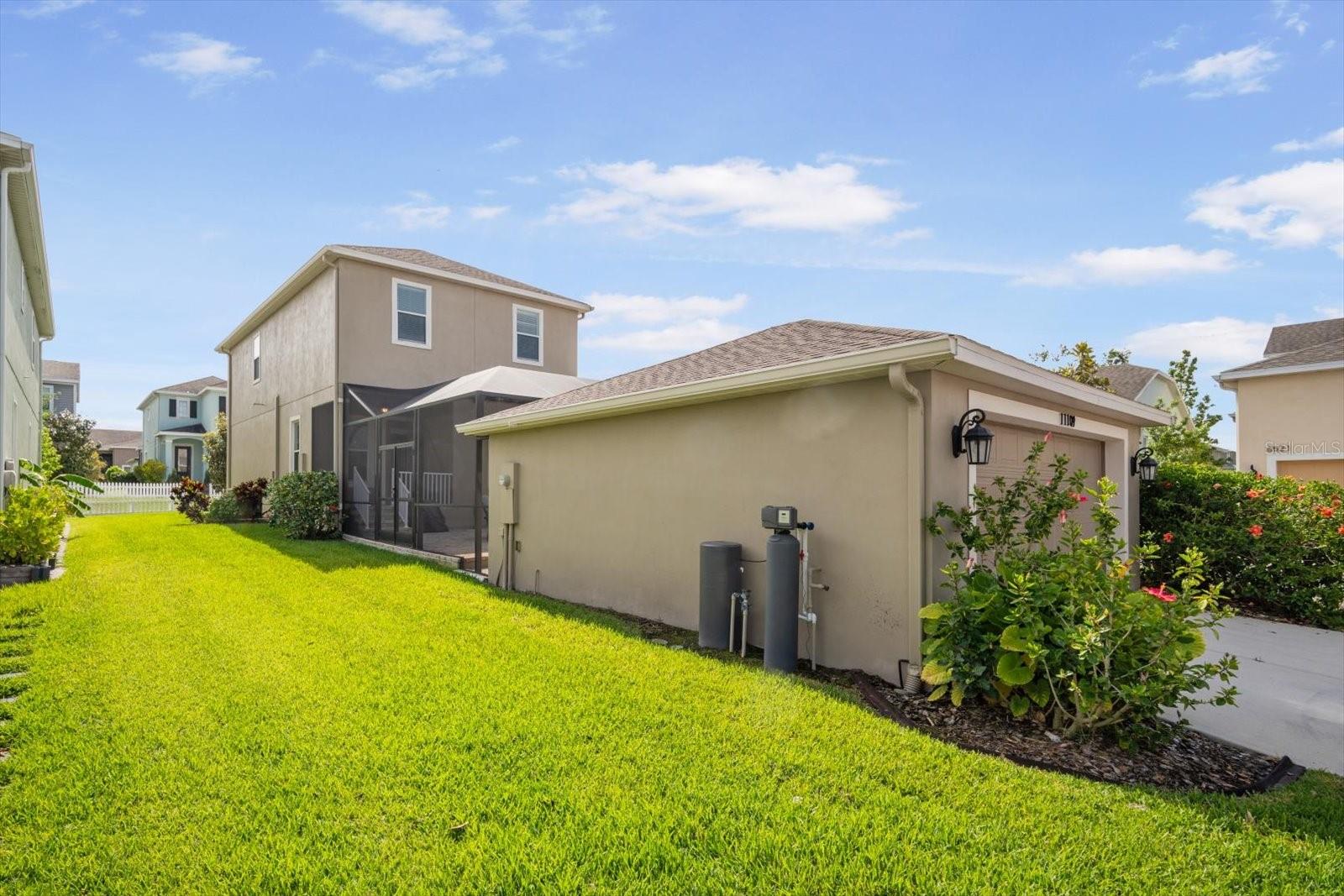Listing photo id 5 for 11109 Great Neck Road