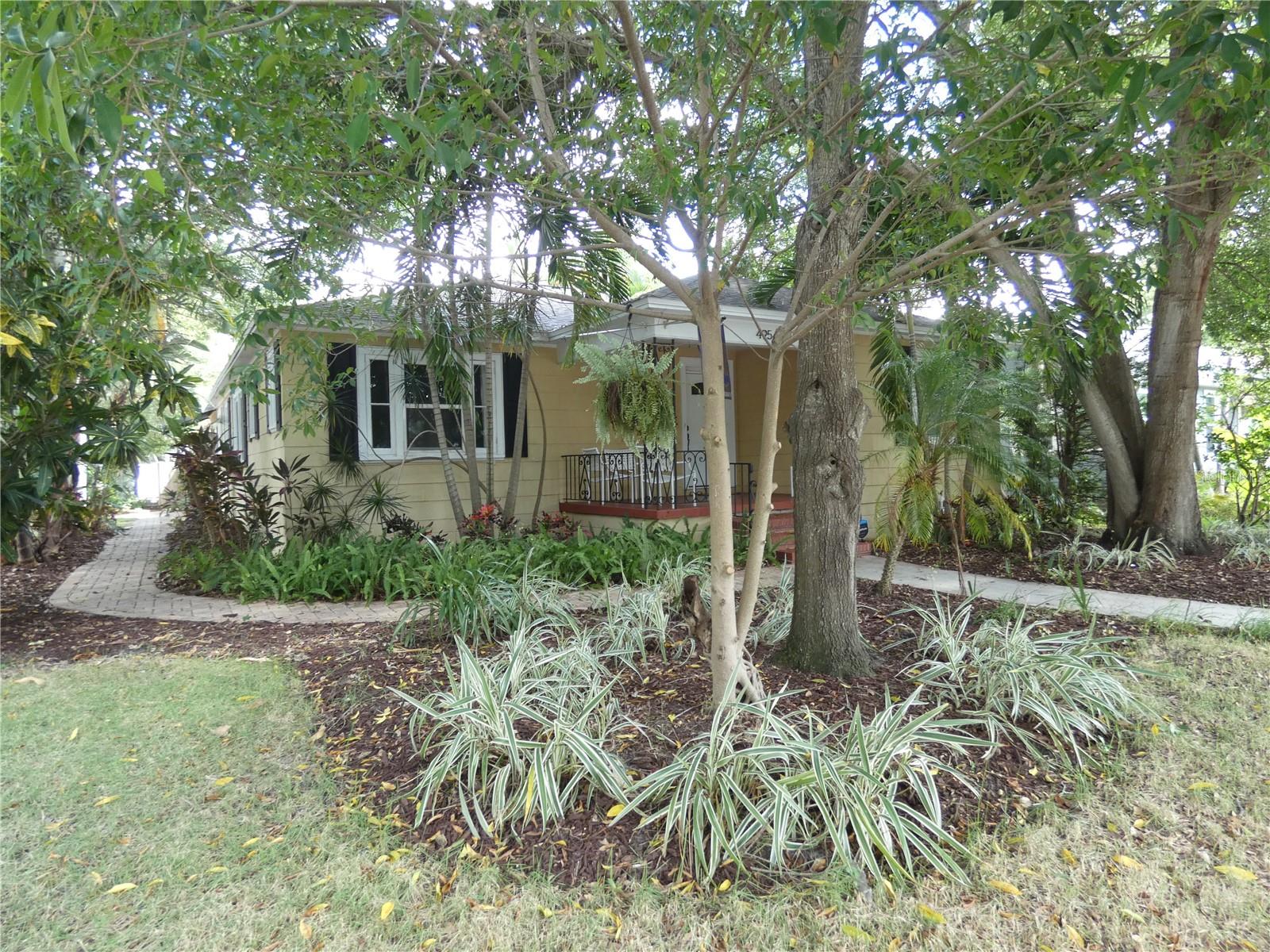 Details for 495 24th Avenue N, ST PETERSBURG, FL 33704