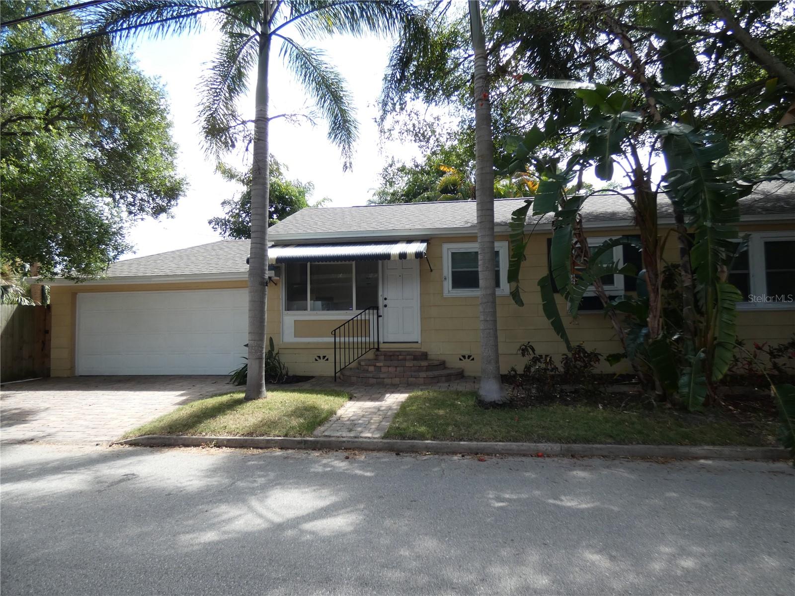 Image 5 of 37 For 495 24th Avenue N
