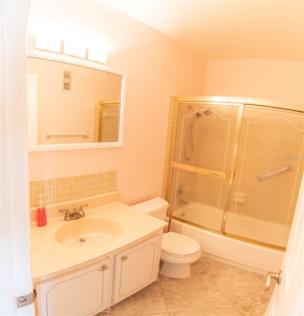 Image 16 of 31 For 5925 Shore Boulevard S 608