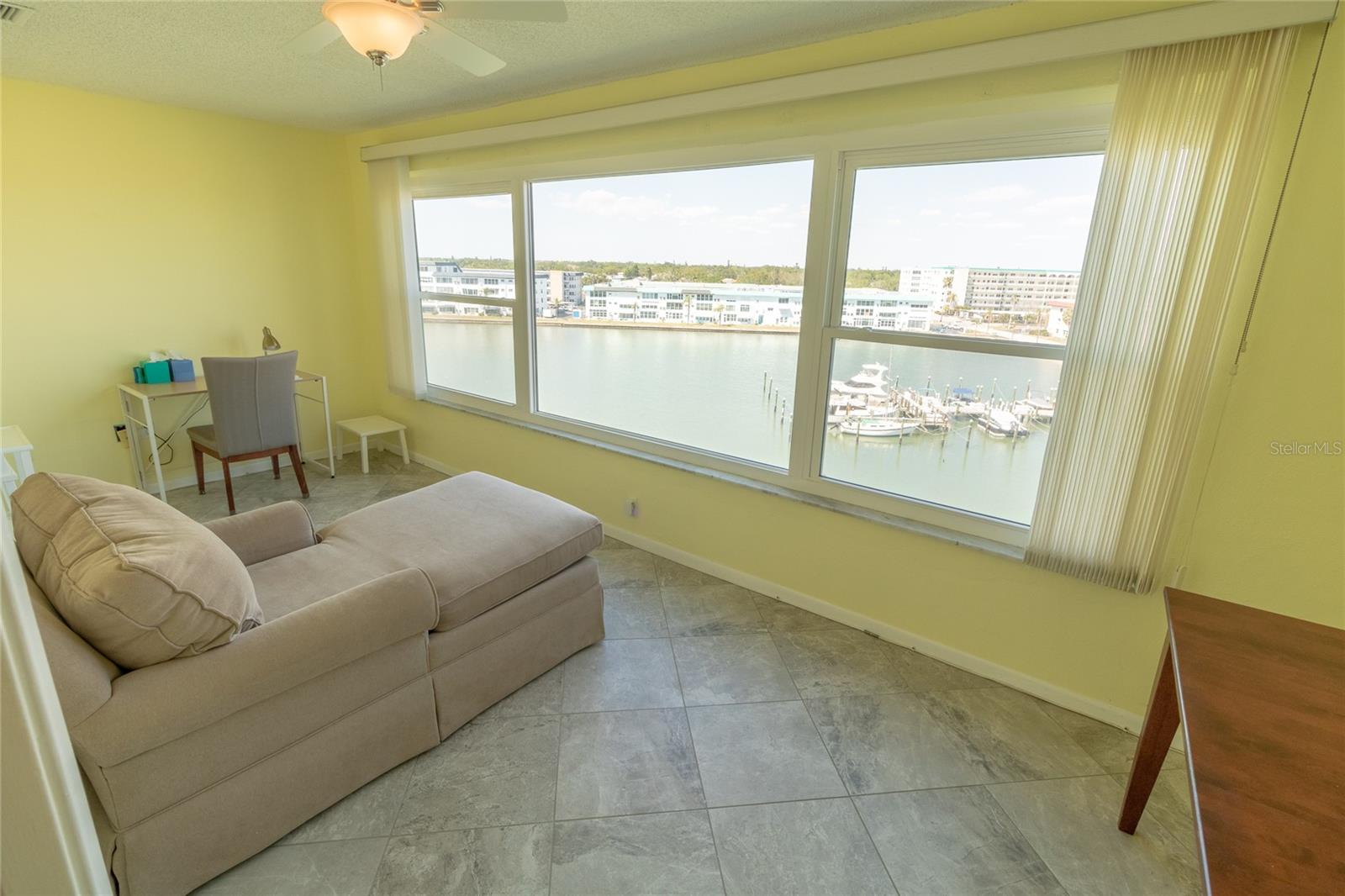 Image 7 of 31 For 5925 Shore Boulevard S 608