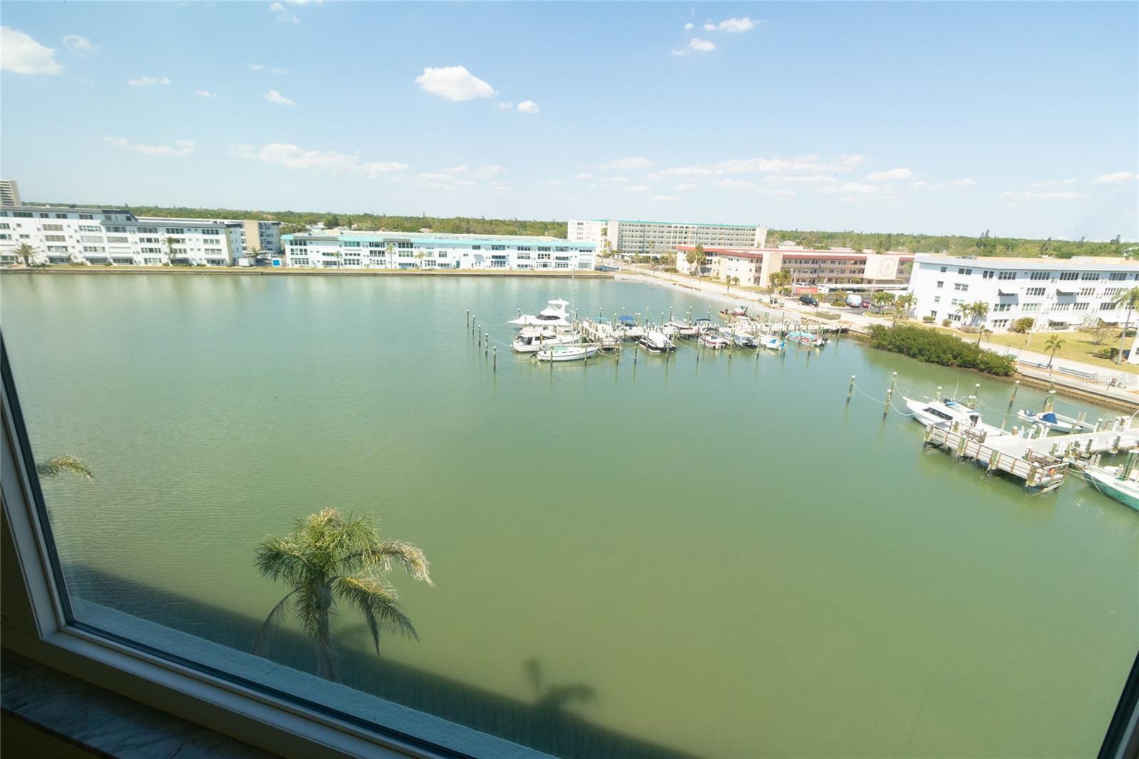 Image 8 of 31 For 5925 Shore Boulevard S 608