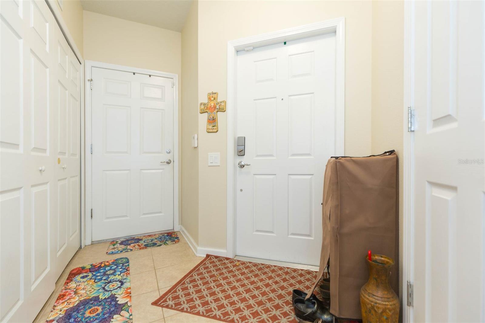 Image 4 of 36 For 2211 Kings Palace Drive
