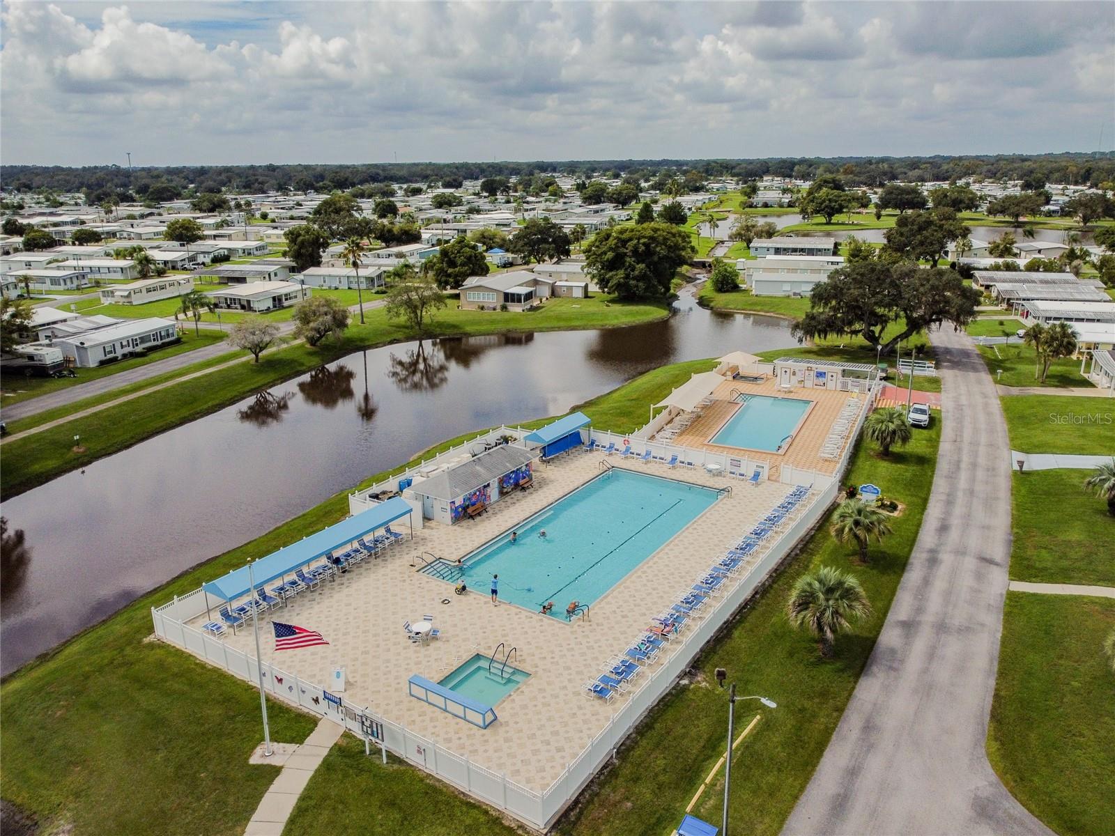 Listing photo id 62 for 5244 Betty Street