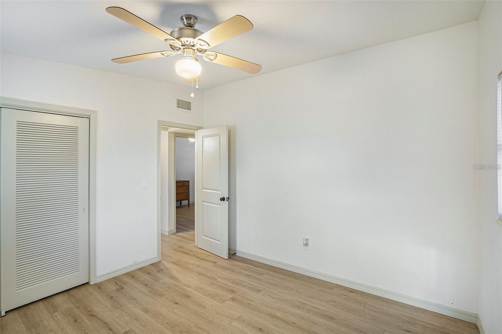 Image 11 of 23 For 10111 Ola Avenue