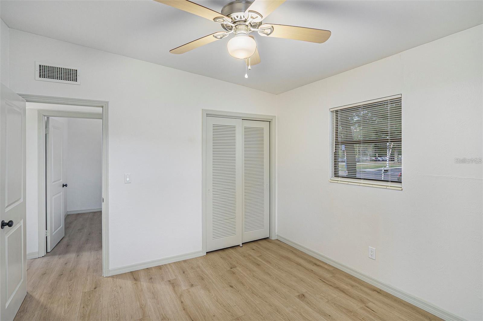 Image 15 of 23 For 10111 Ola Avenue