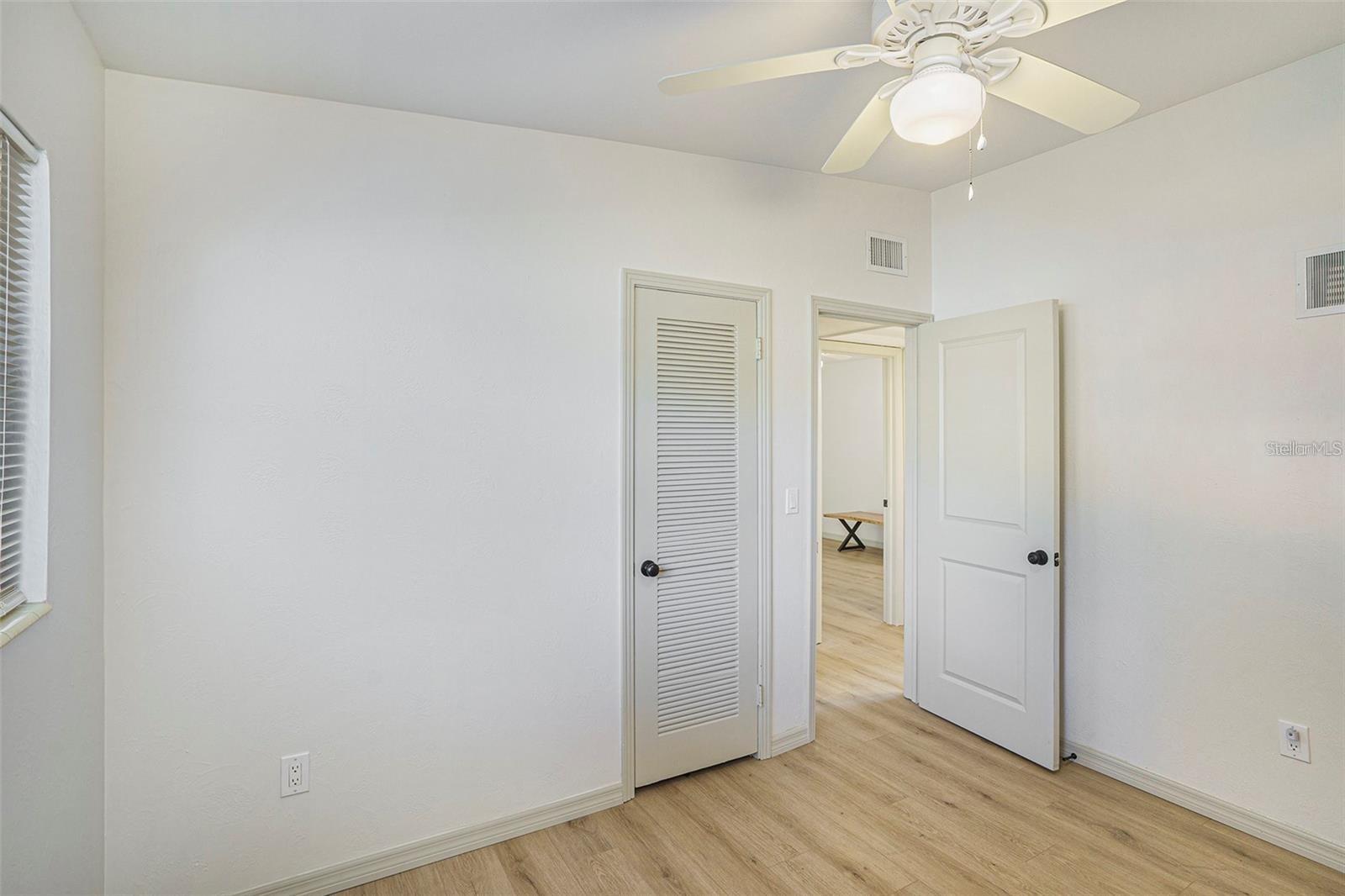 Image 18 of 23 For 10111 Ola Avenue