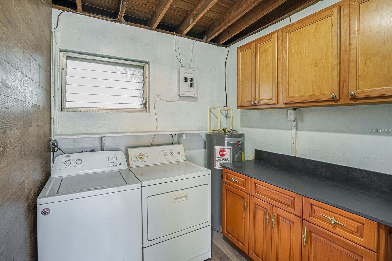Image 19 of 23 For 10111 Ola Avenue
