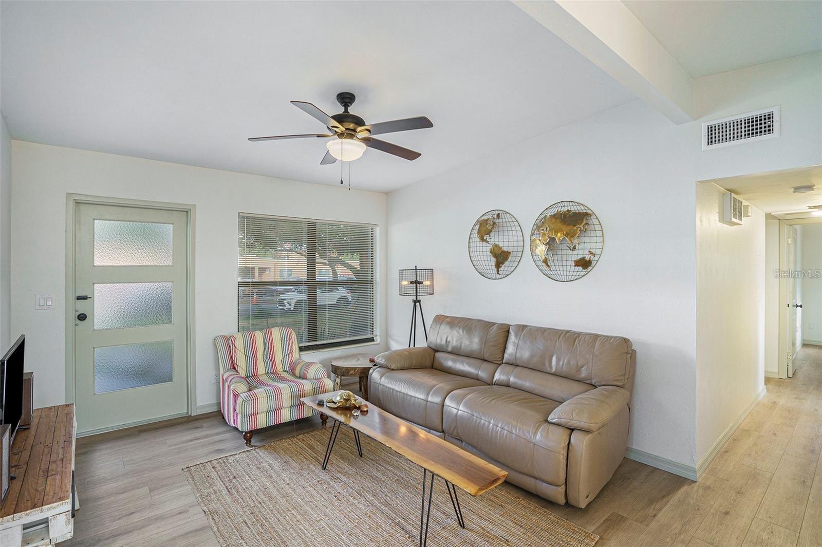 Image 4 of 23 For 10111 Ola Avenue