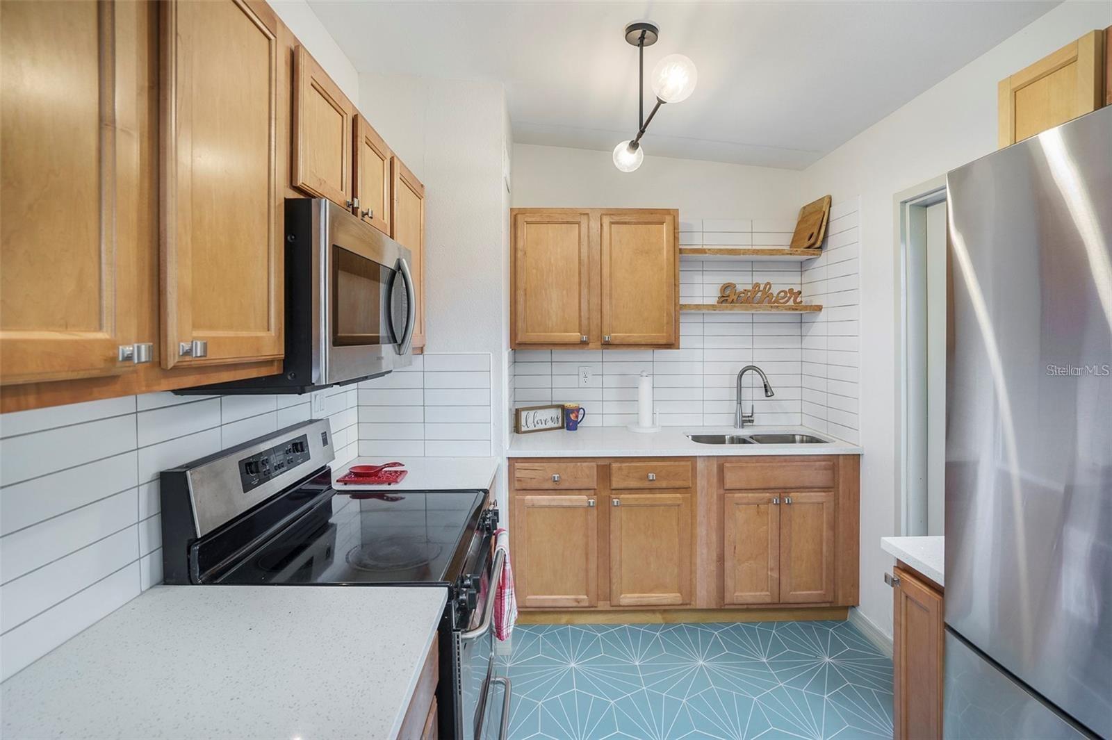 Image 7 of 23 For 10111 Ola Avenue