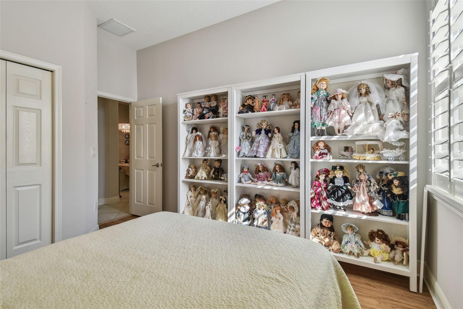Image 42 of 83 For 20761 Amanda Oak Court