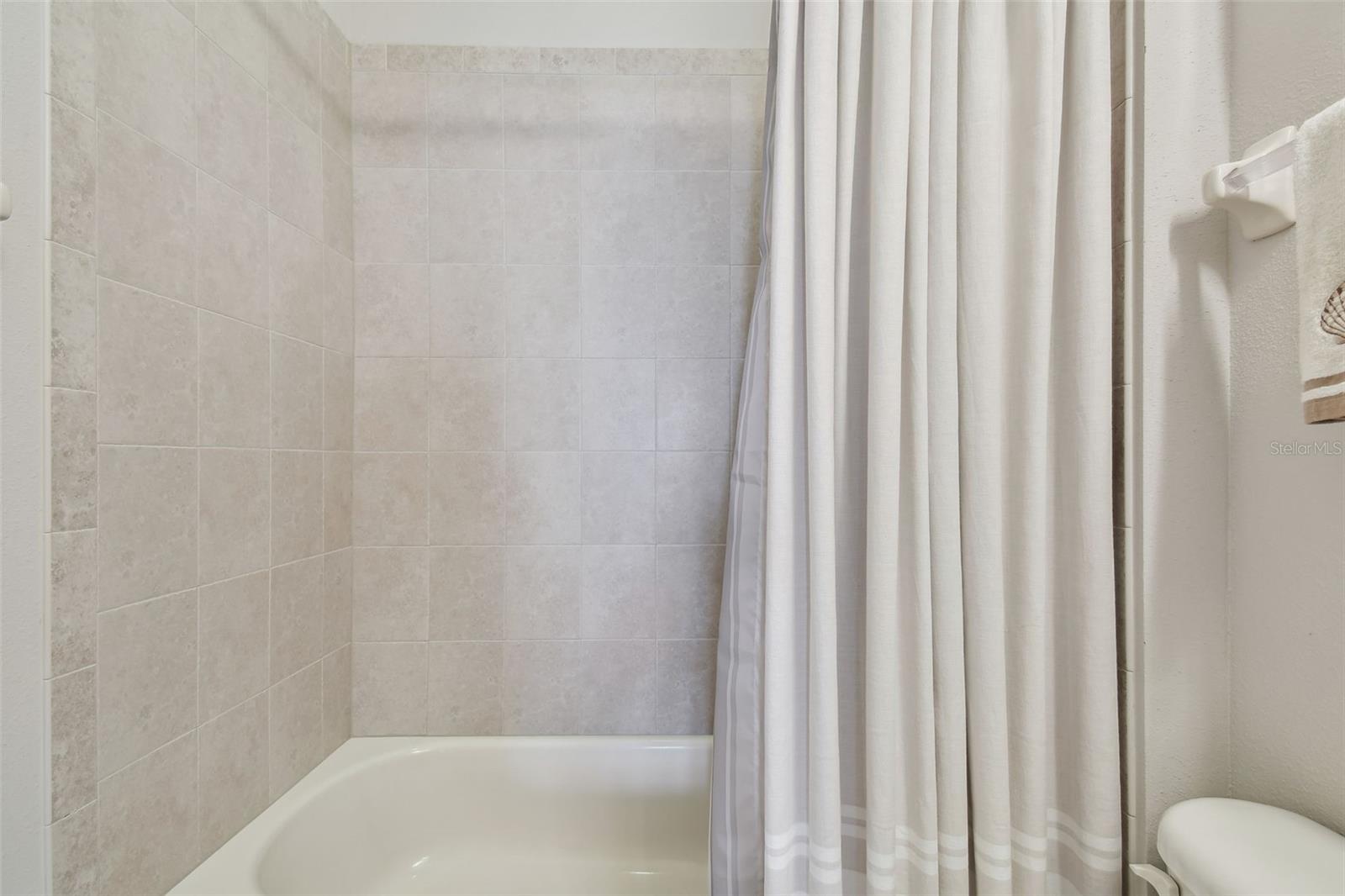 Image 46 of 83 For 20761 Amanda Oak Court