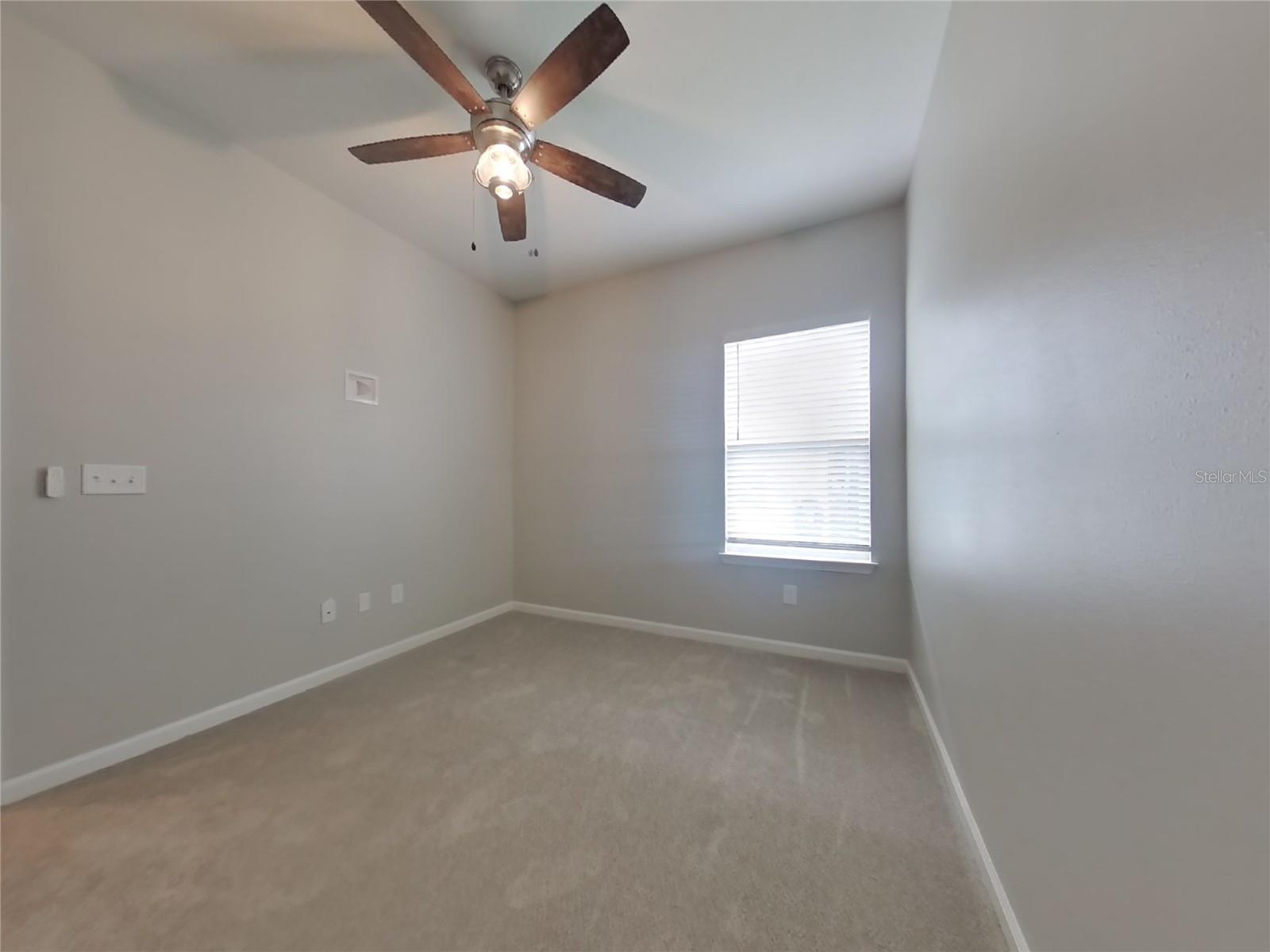 Listing photo id 14 for 11445 64th Street E