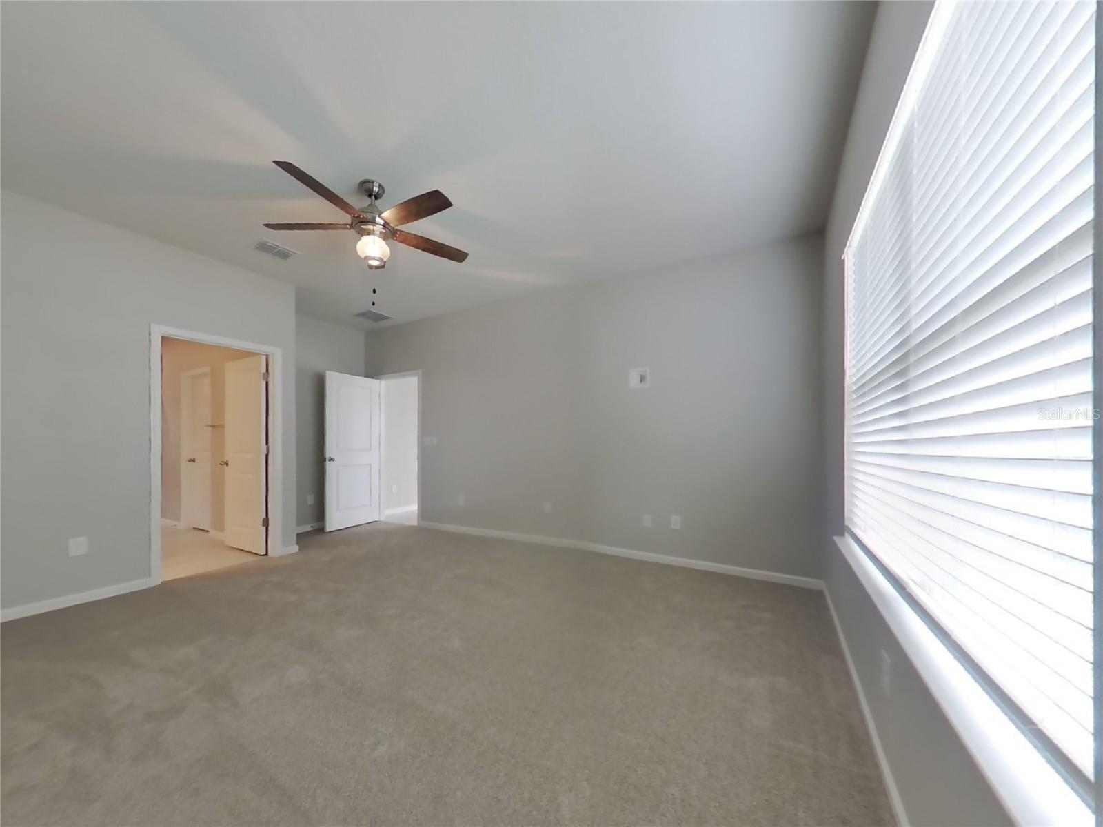 Listing photo id 6 for 11445 64th Street E
