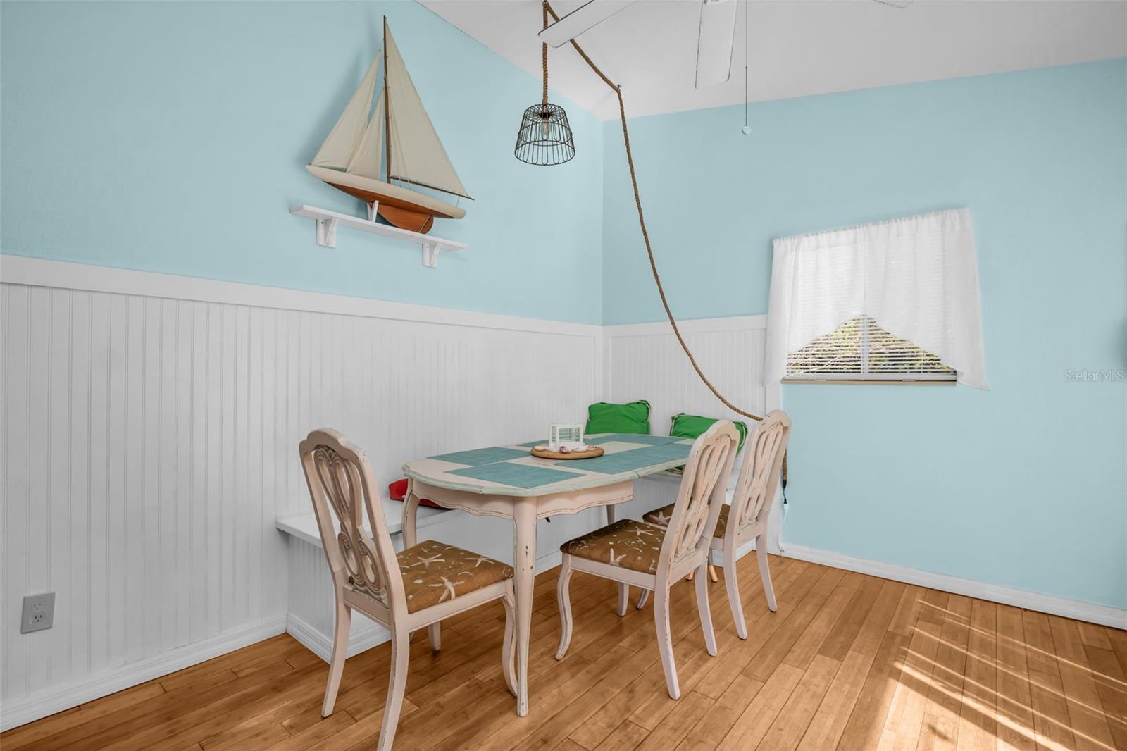 Image 12 of 33 For 2700 56th Street S