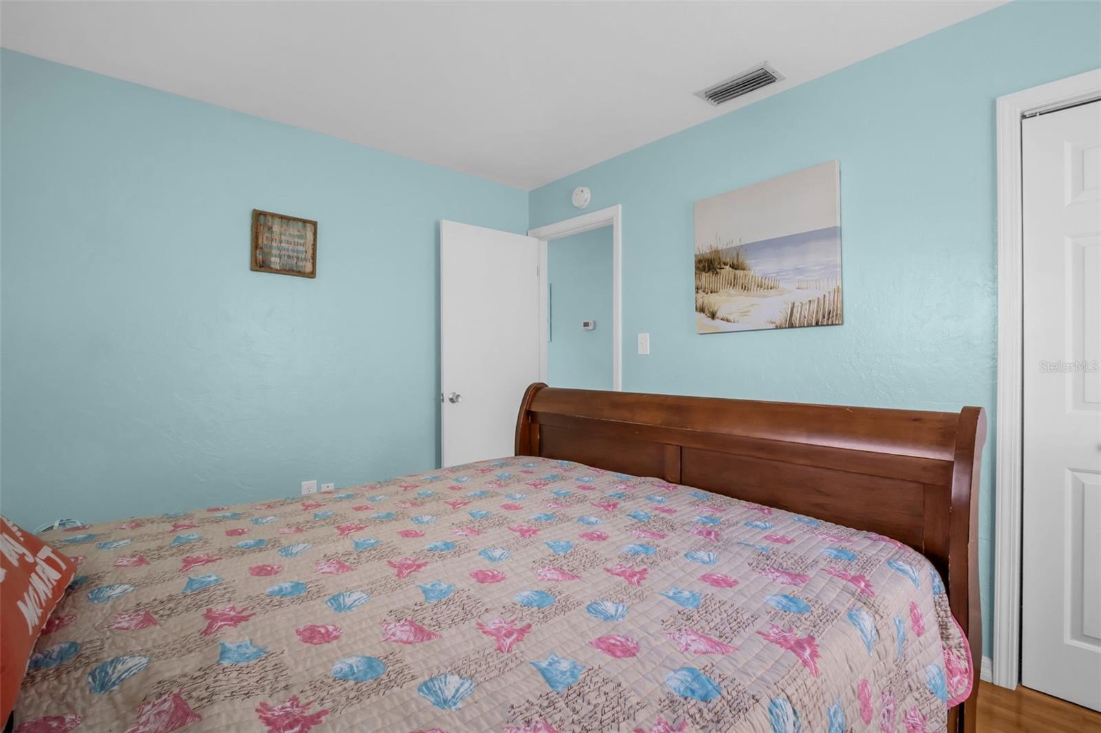 Image 22 of 33 For 2700 56th Street S