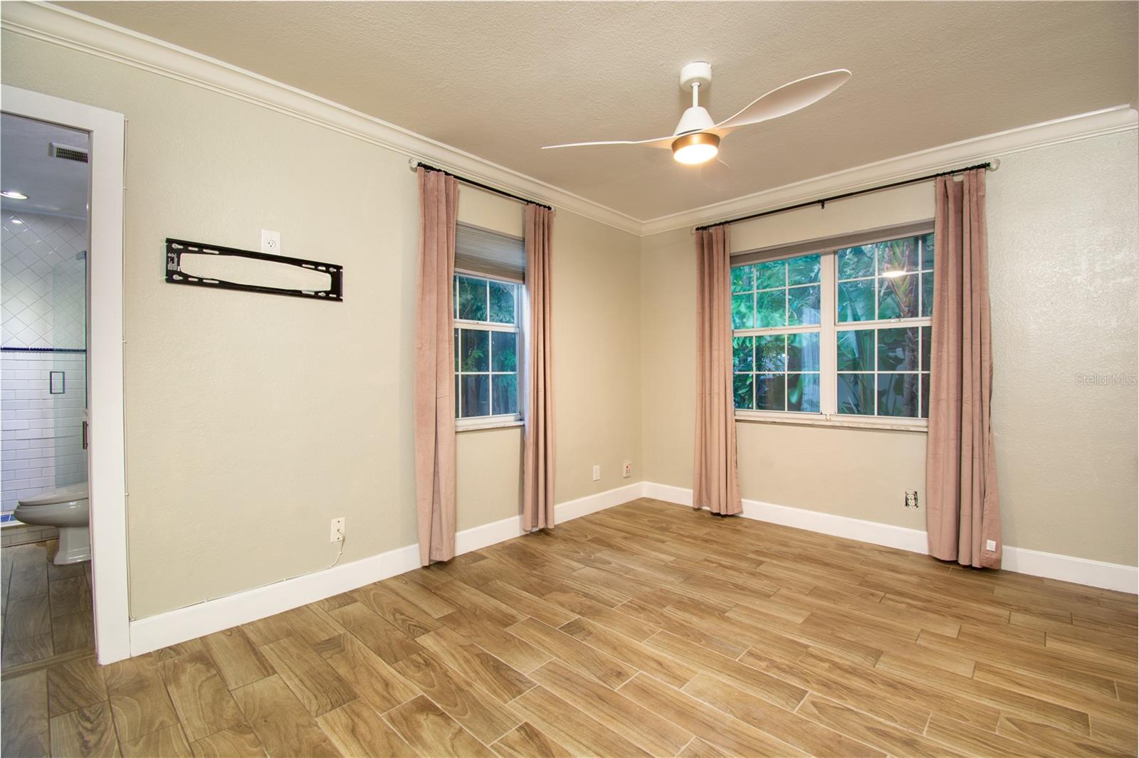 Image 14 of 24 For 1430 20th Avenue N A