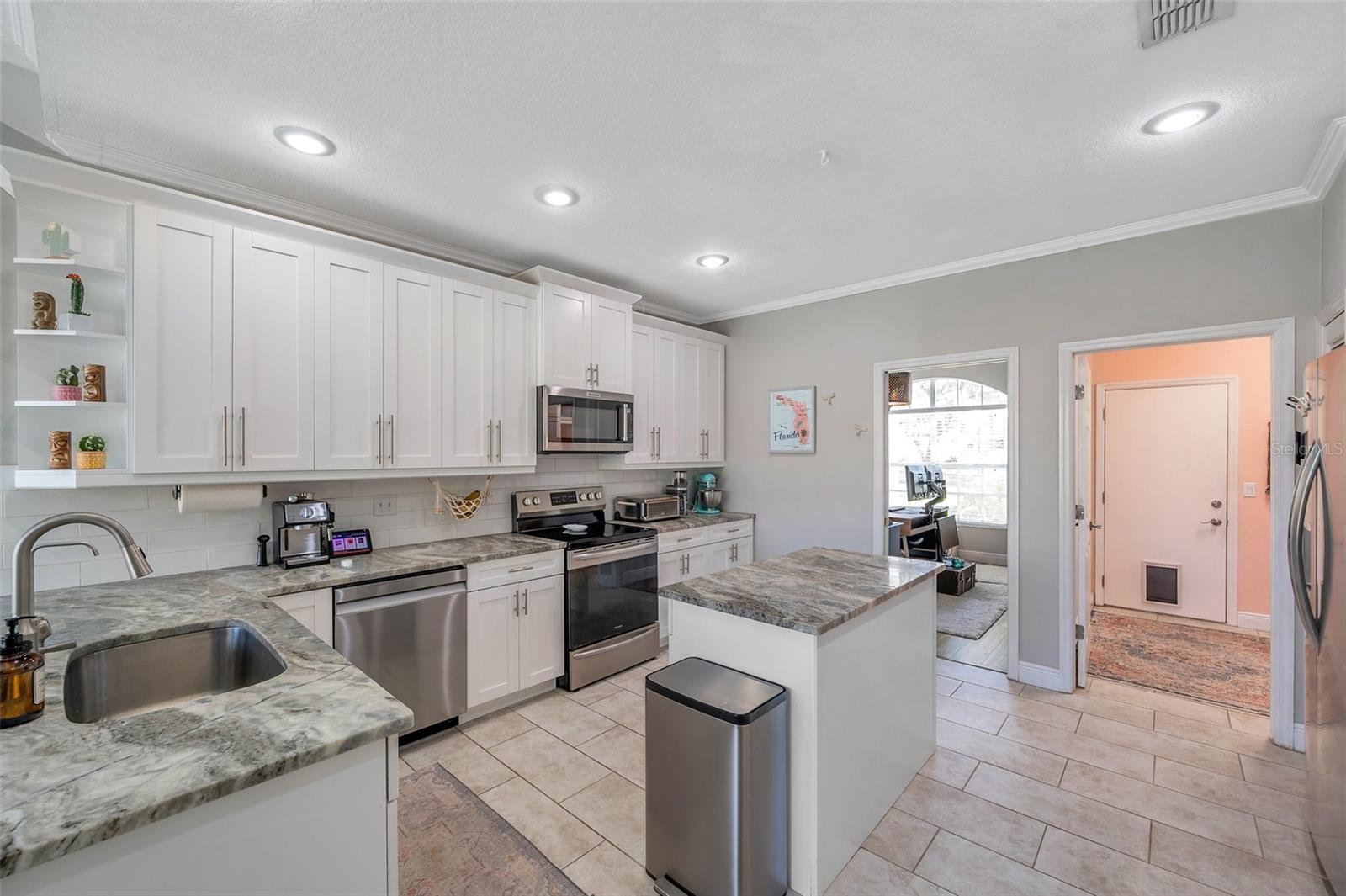 Image 10 of 38 For 3208 Stevenson Street