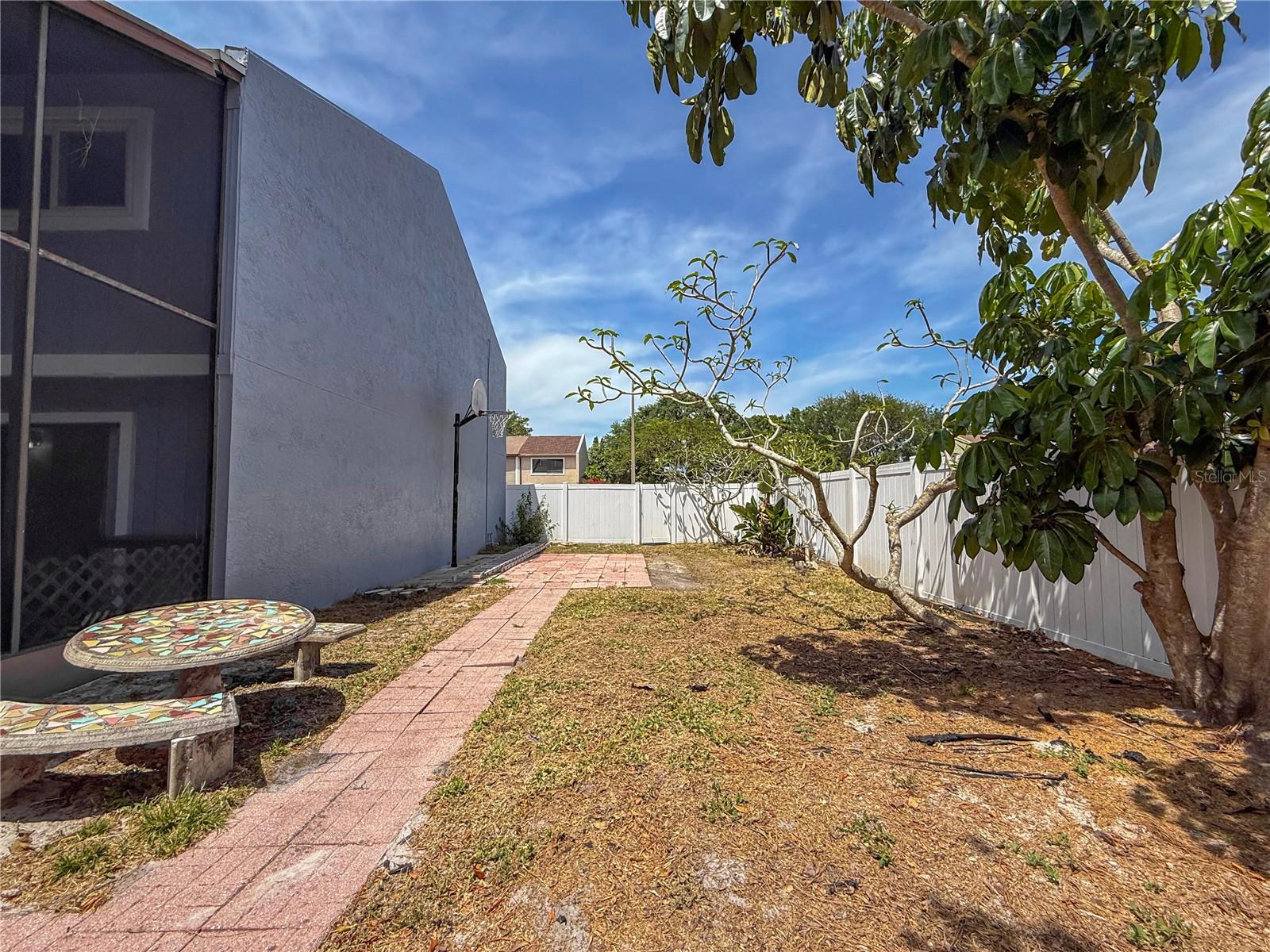 Image 30 of 41 For 2930 Pines Drive 109
