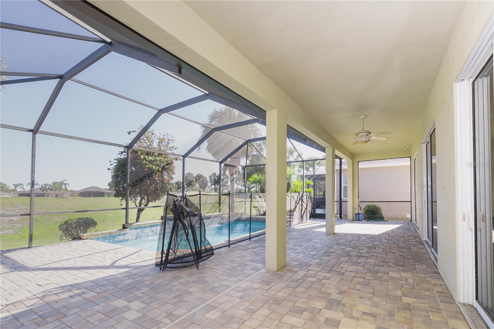 Image 11 of 48 For 1038 Emerald Dunes Drive