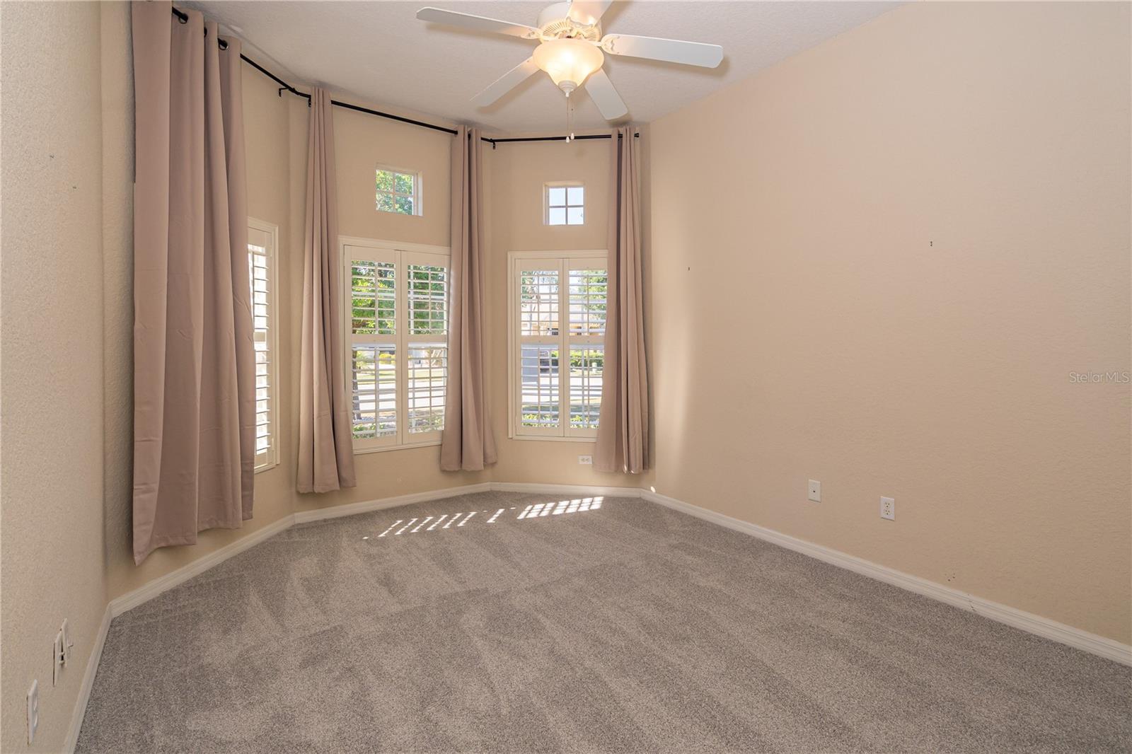 Image 18 of 48 For 1038 Emerald Dunes Drive