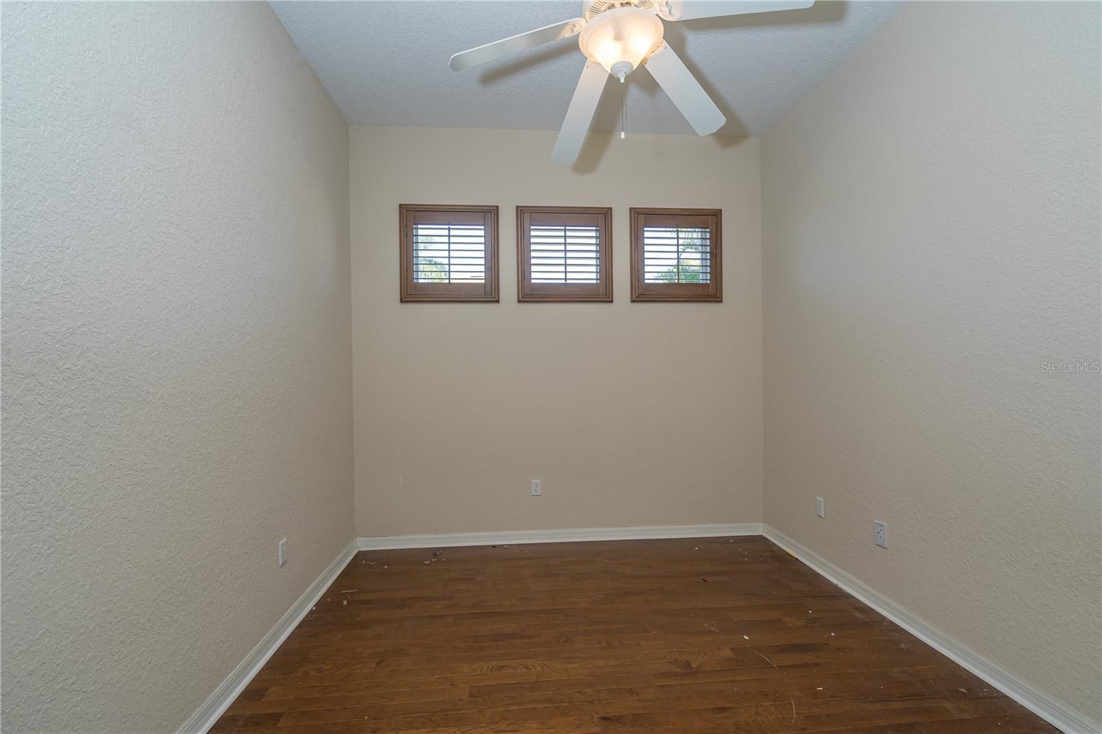 Image 20 of 48 For 1038 Emerald Dunes Drive