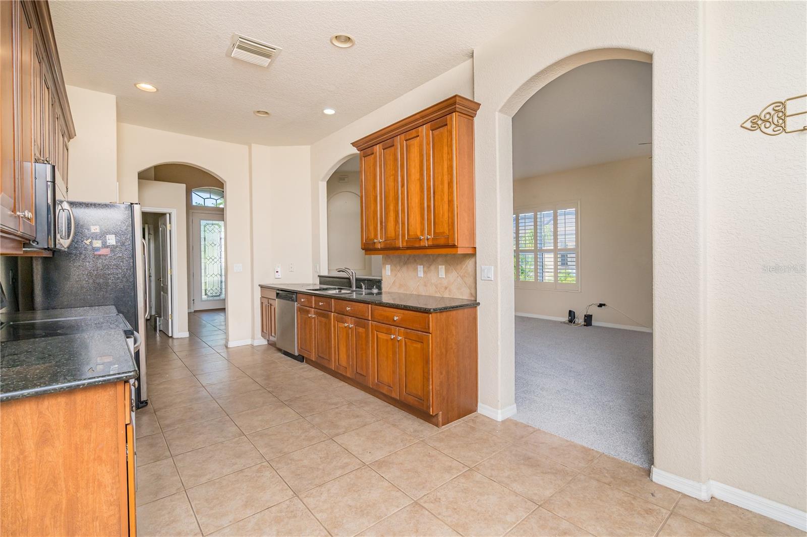 Image 31 of 48 For 1038 Emerald Dunes Drive