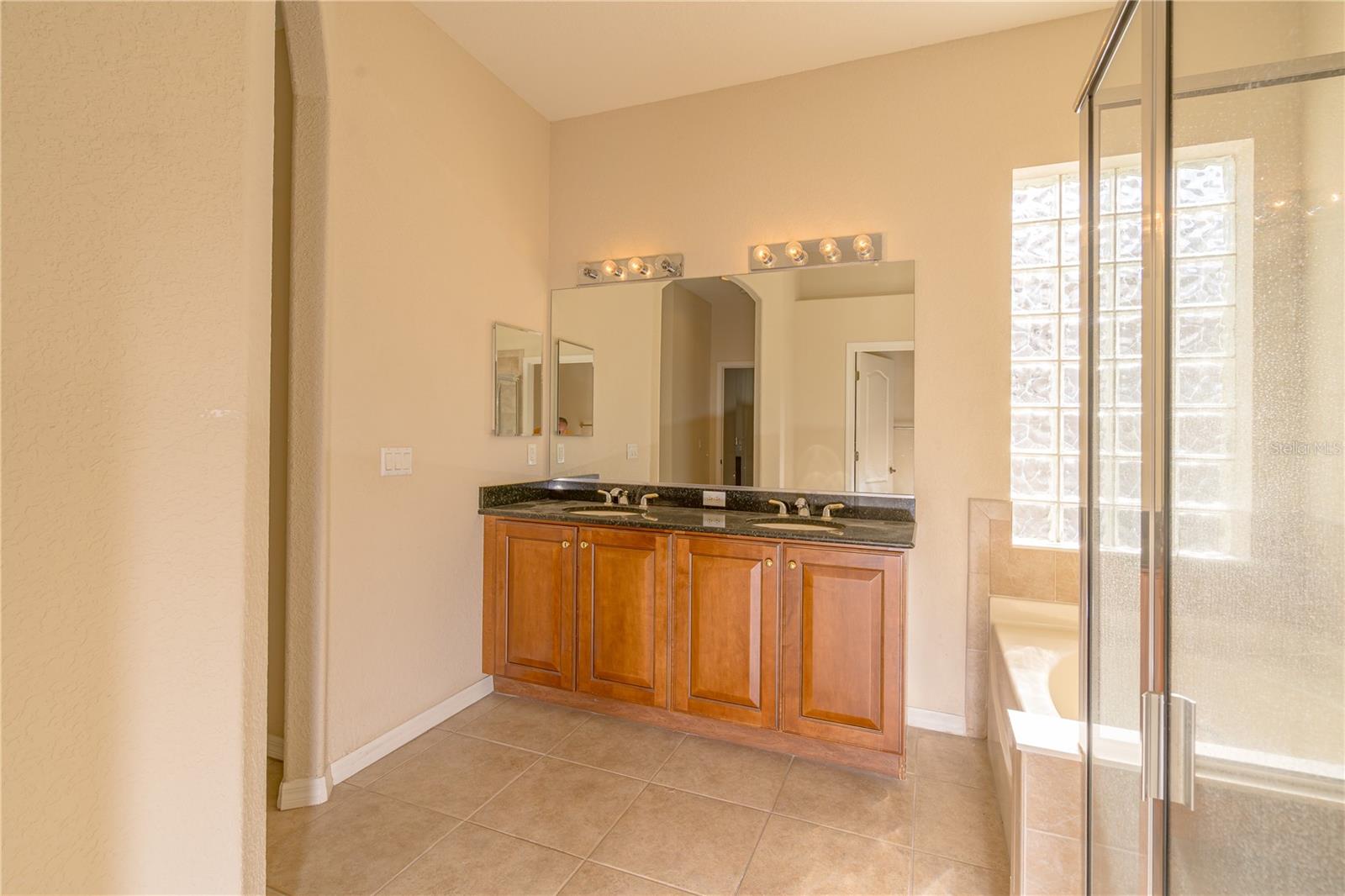 Image 34 of 48 For 1038 Emerald Dunes Drive