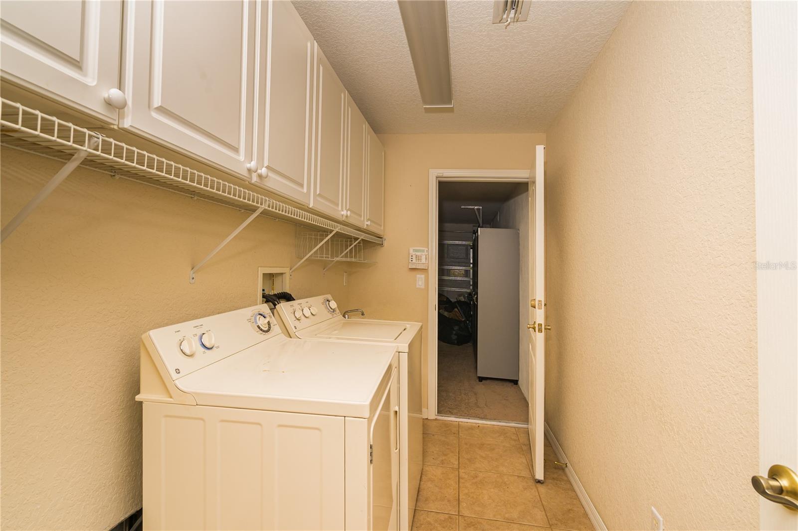 Image 37 of 48 For 1038 Emerald Dunes Drive