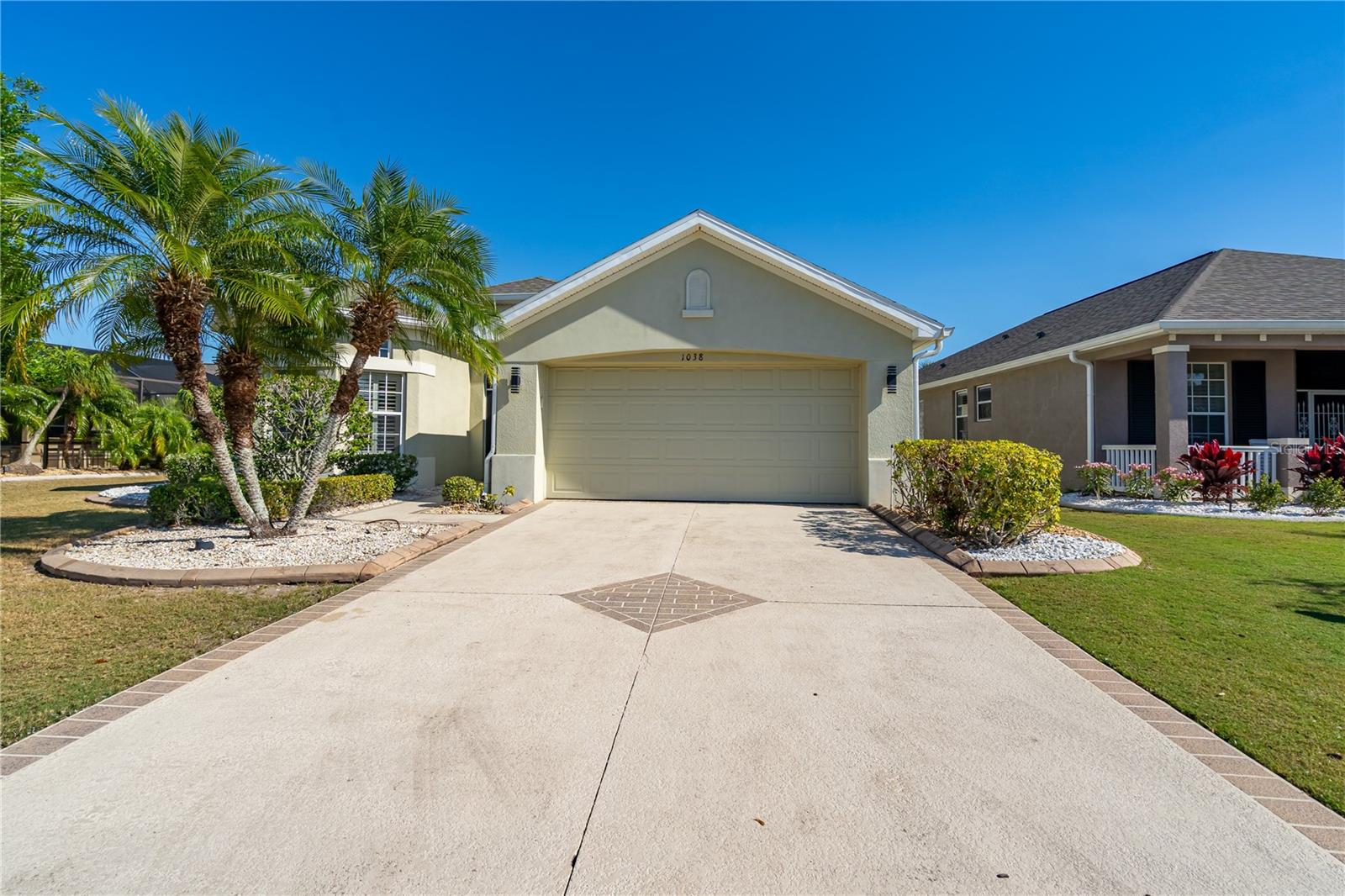 Image 4 of 48 For 1038 Emerald Dunes Drive