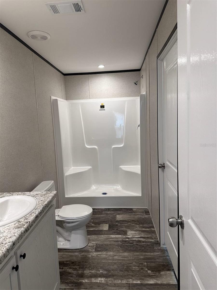 Image 16 of 18 For 1391 Beech Boulevard