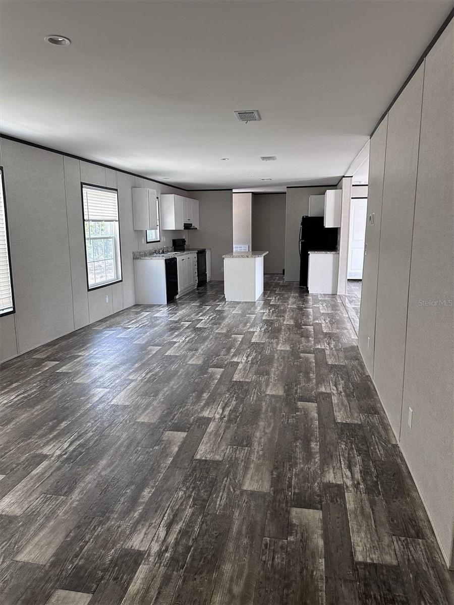 Image 4 of 18 For 1391 Beech Boulevard