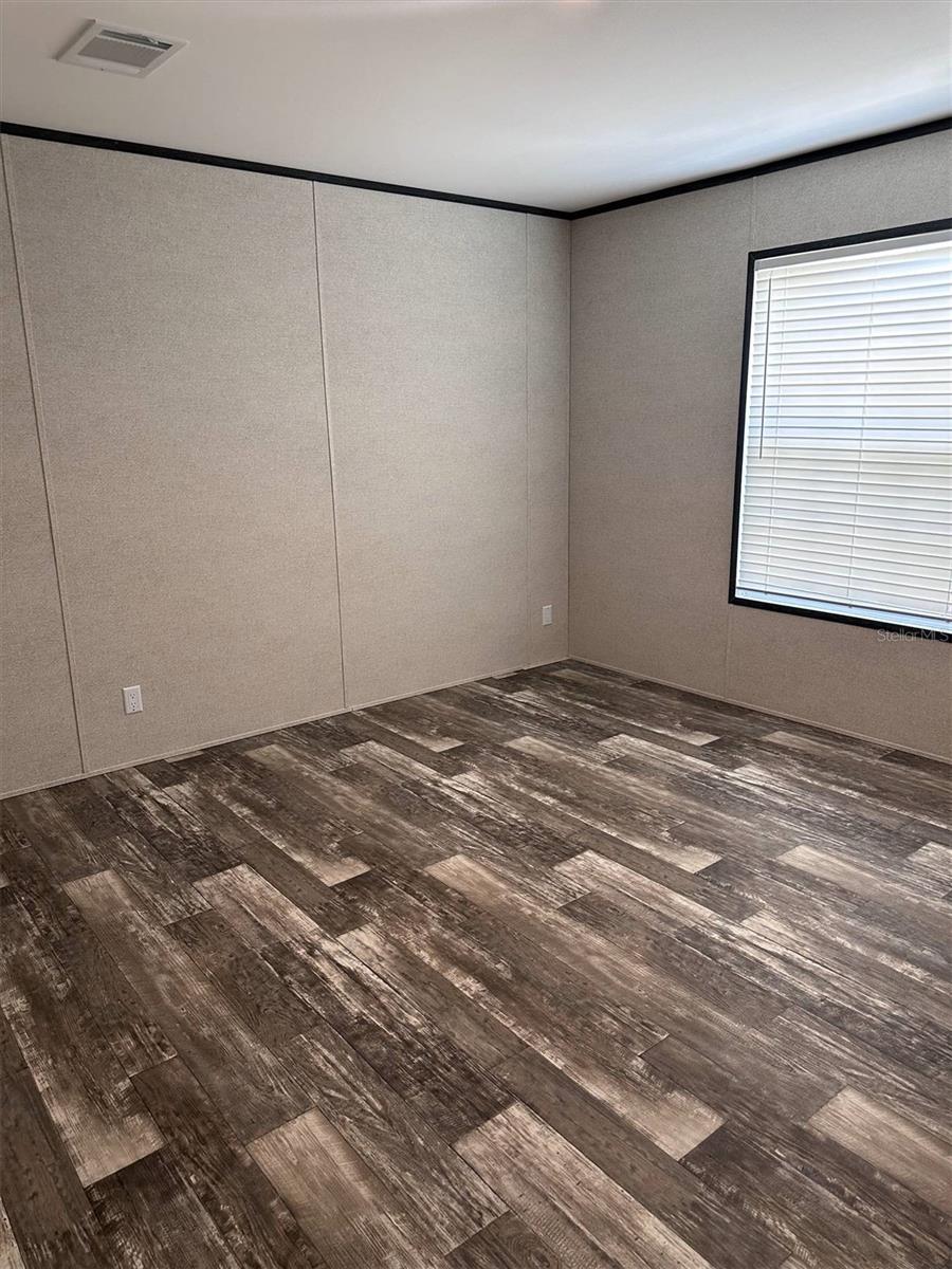 Image 6 of 18 For 1391 Beech Boulevard
