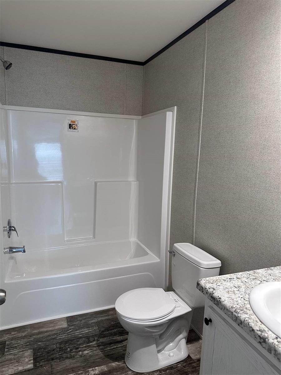 Image 8 of 18 For 1391 Beech Boulevard