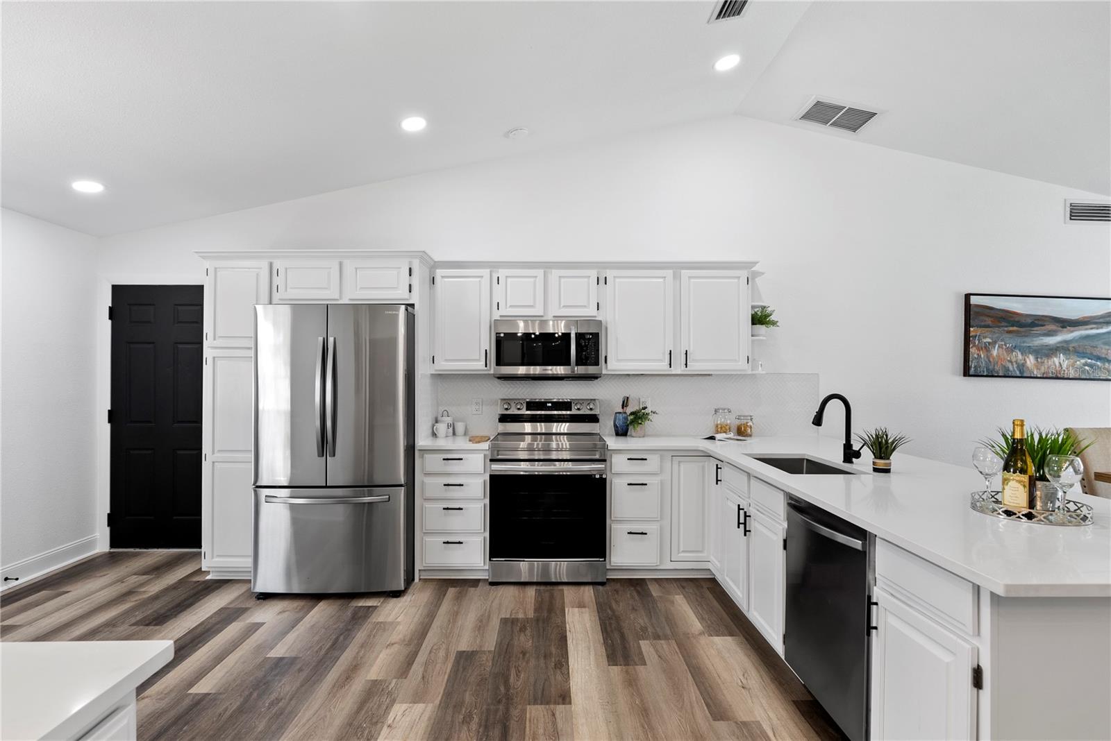 Image 16 of 46 For 4715 Kemble Court