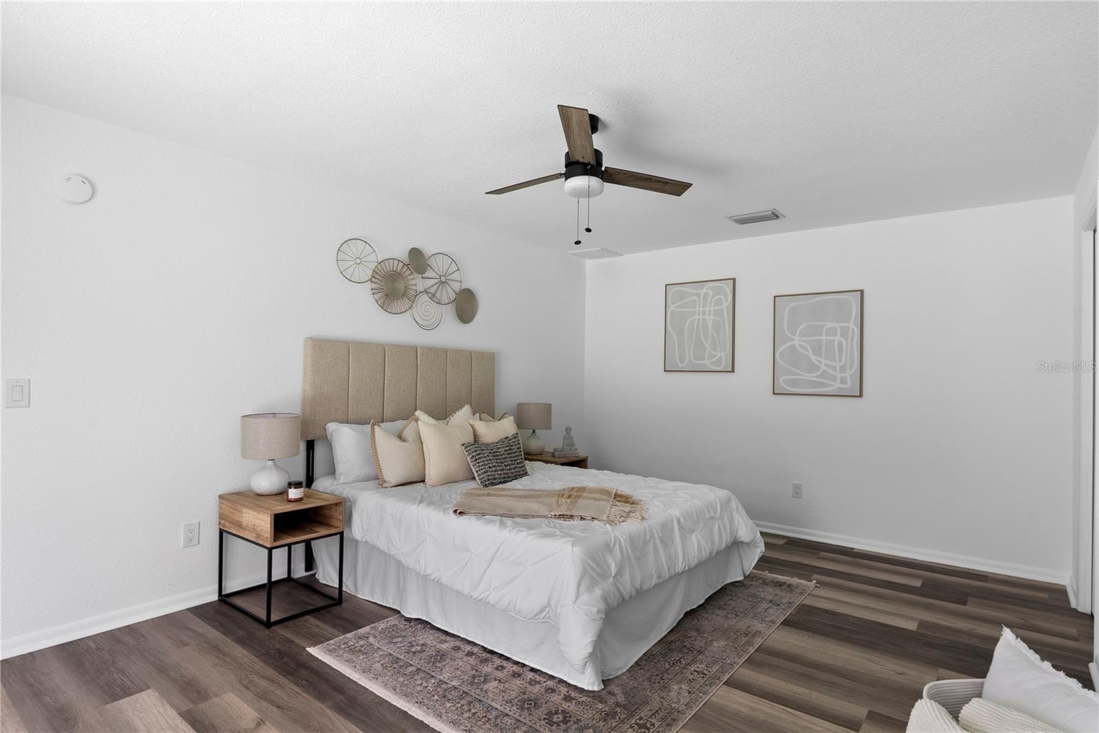 Image 24 of 46 For 4715 Kemble Court
