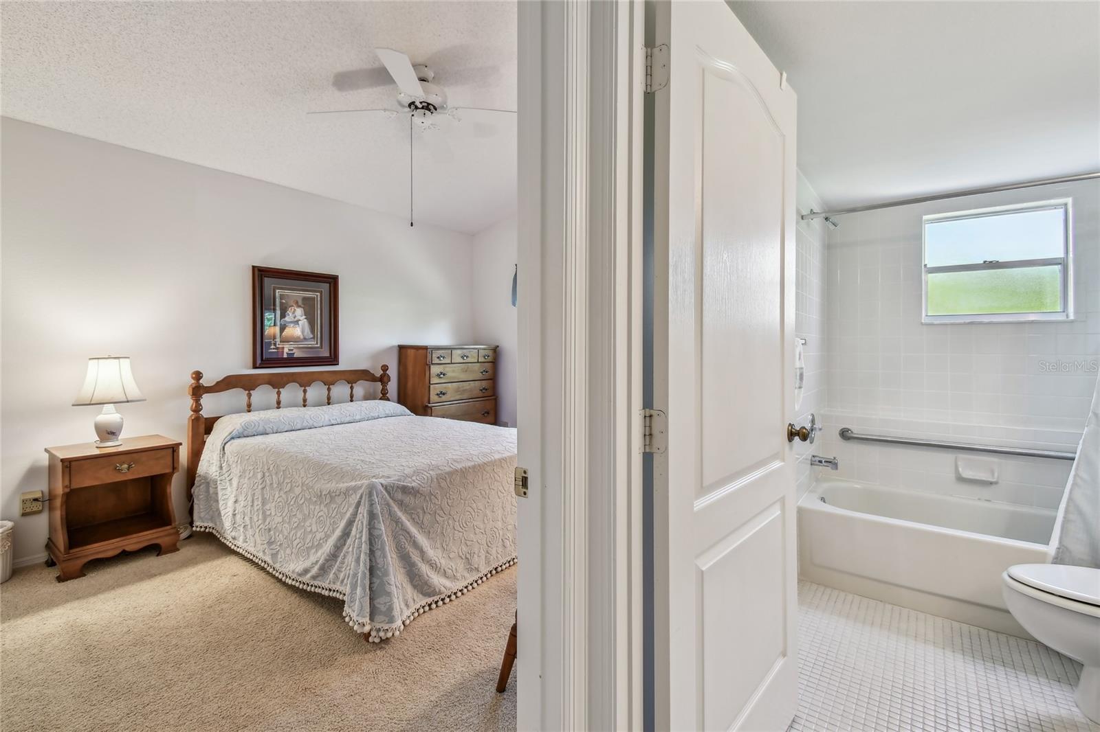 Image 15 of 100 For 2291 Americus Boulevard W 23