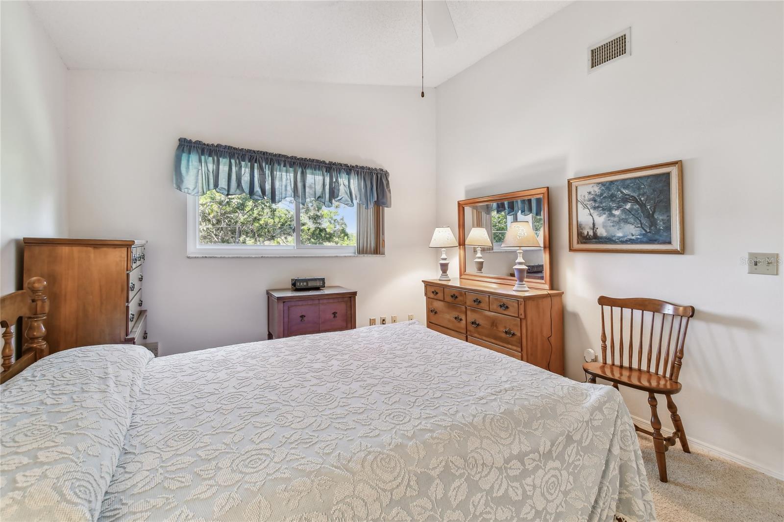 Image 17 of 100 For 2291 Americus Boulevard W 23