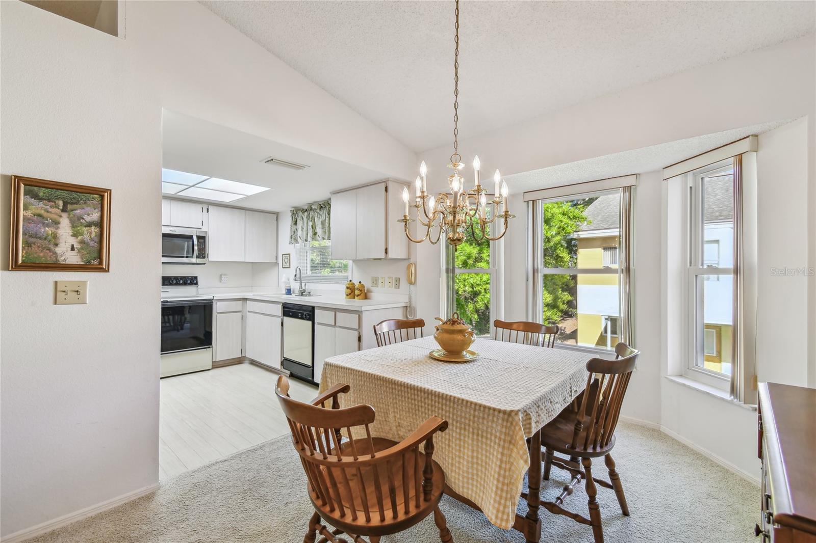 Image 30 of 100 For 2291 Americus Boulevard W 23