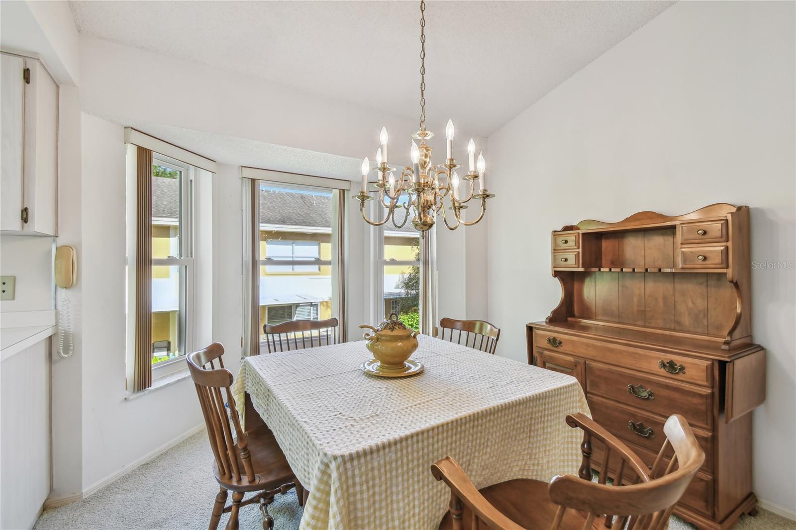 Image 31 of 100 For 2291 Americus Boulevard W 23