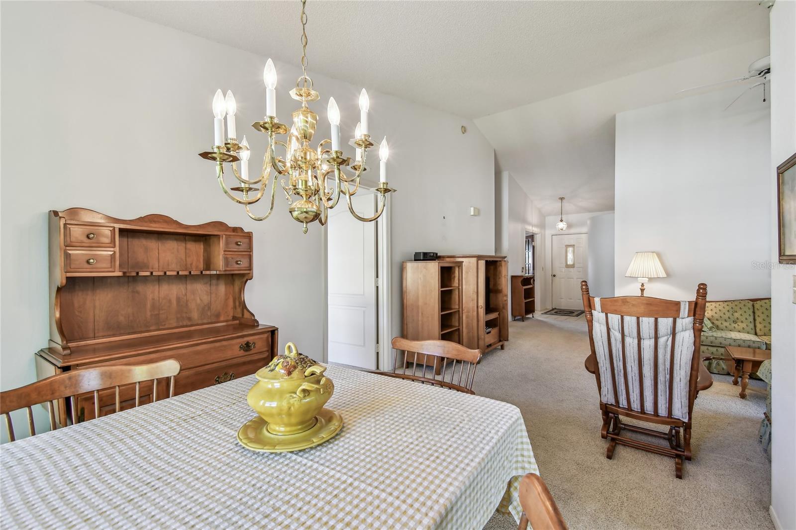 Image 33 of 100 For 2291 Americus Boulevard W 23
