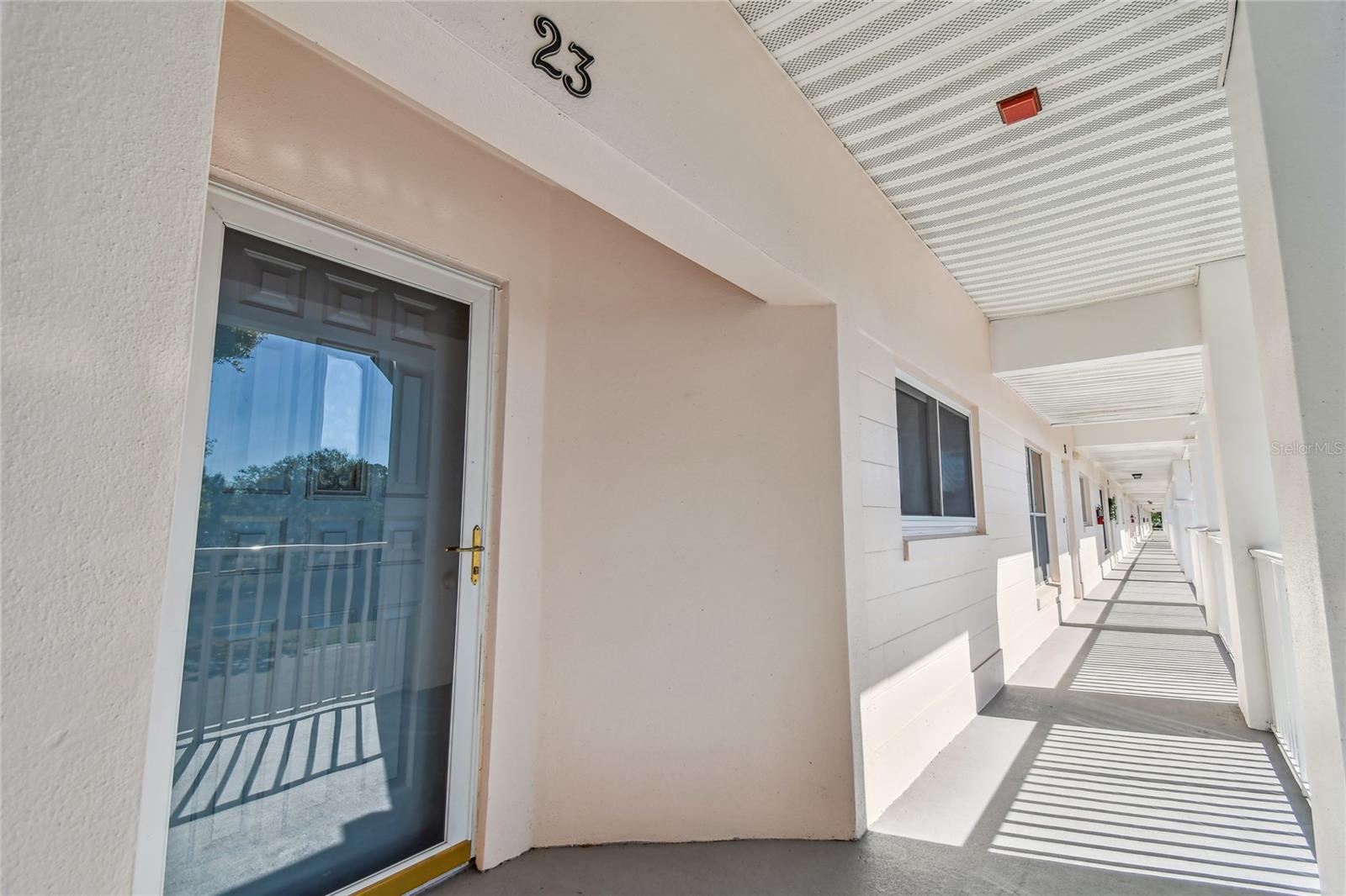 Image 4 of 100 For 2291 Americus Boulevard W 23